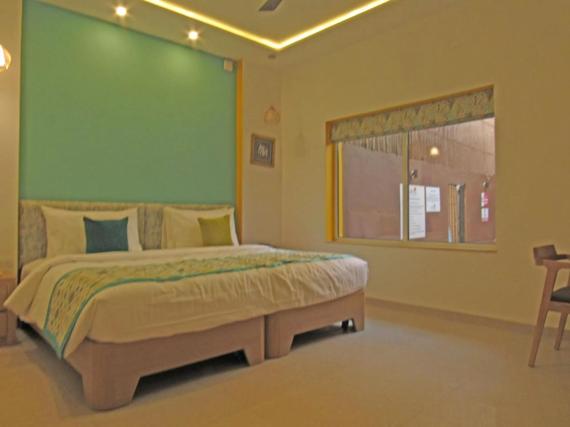 Photo of the whole room, Bed in Acron Seaway Resort