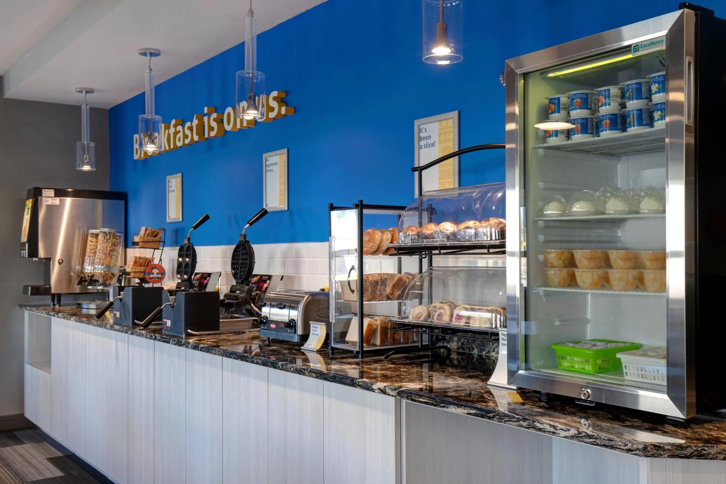 Breakfast in Days Inn & Suites by Wyndham Warman