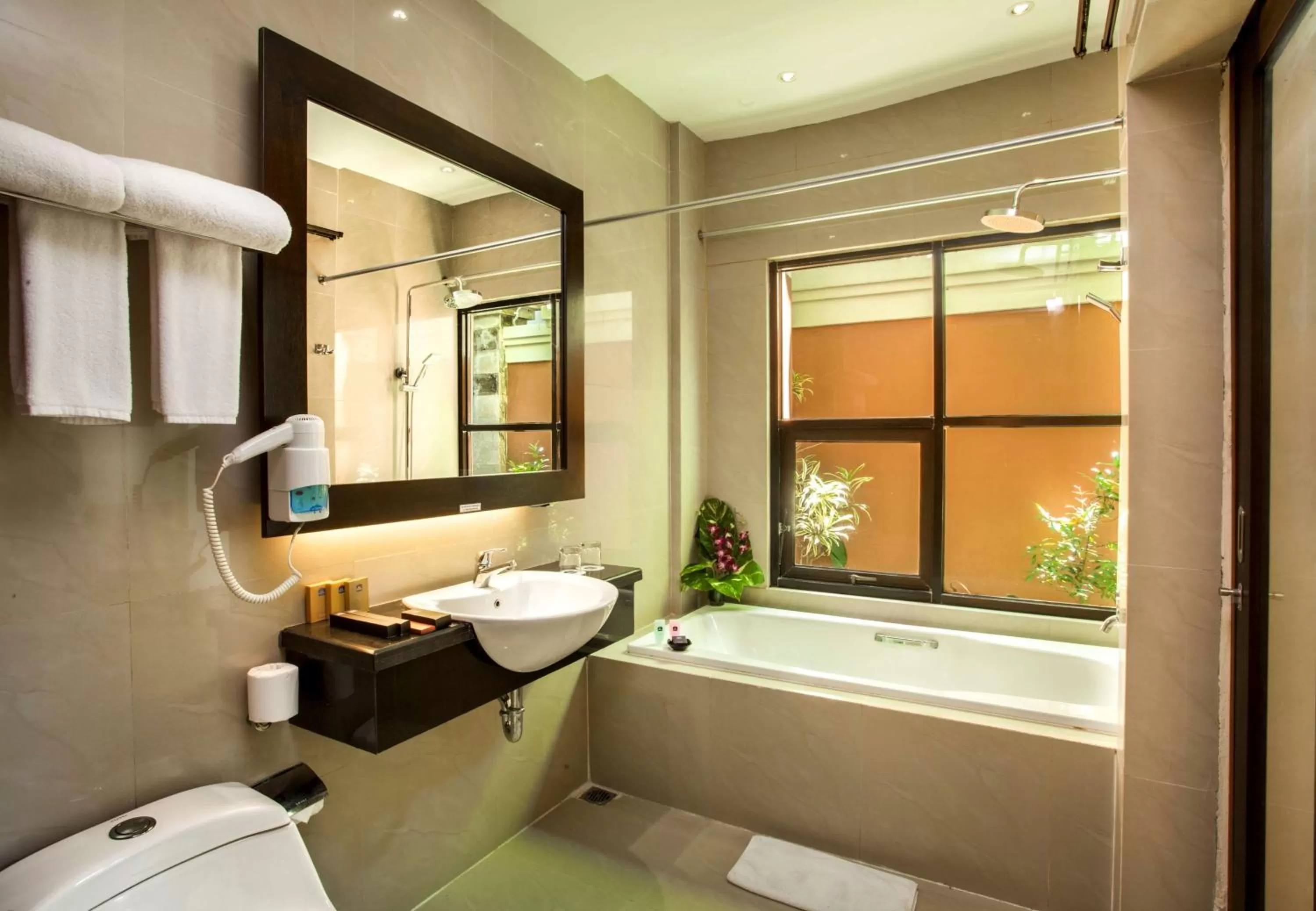 Shower in Best Western Kuta Villa