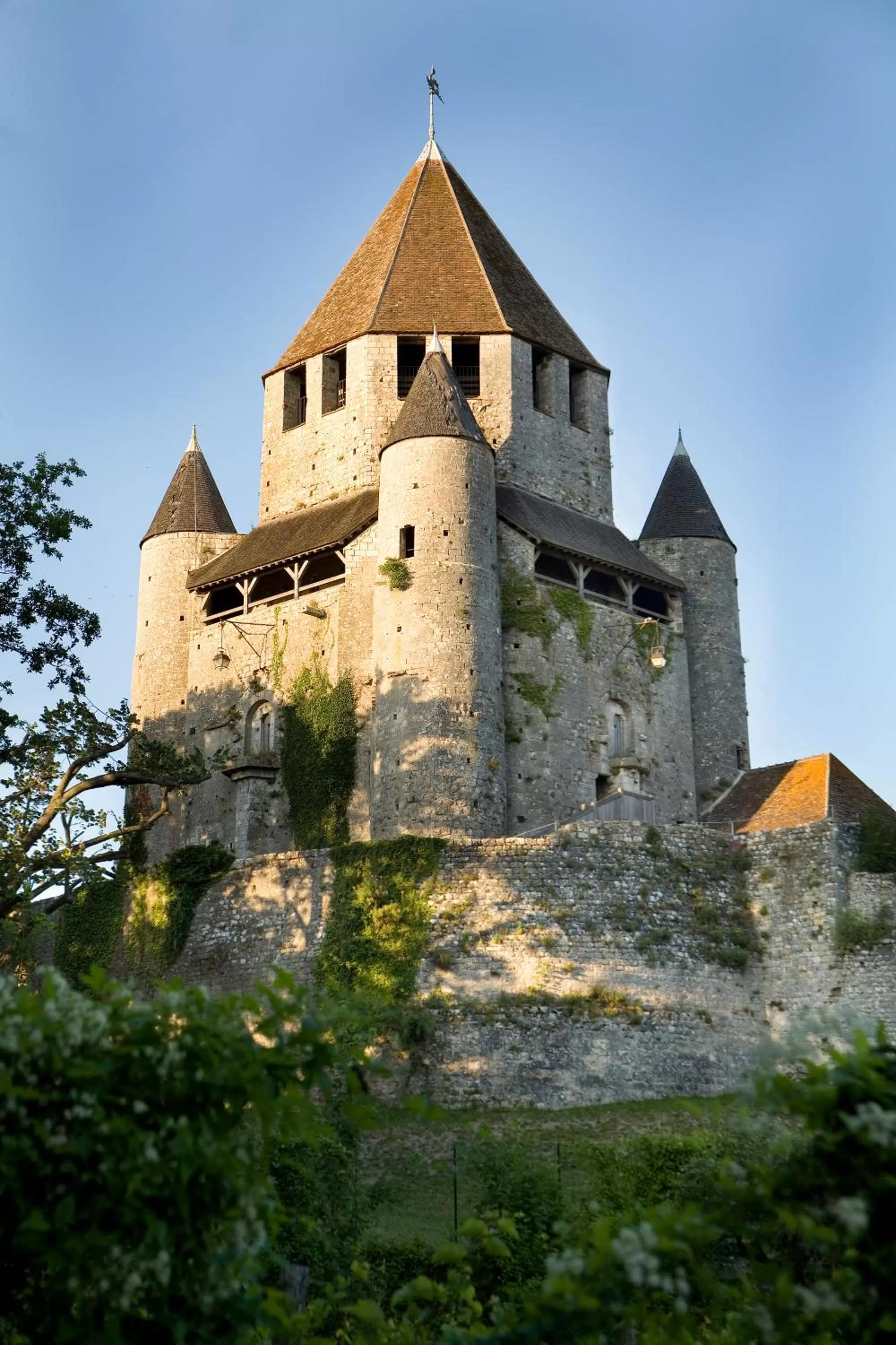 Nearby landmark in Hôtel Aux Vieux Remparts, The Originals Relais