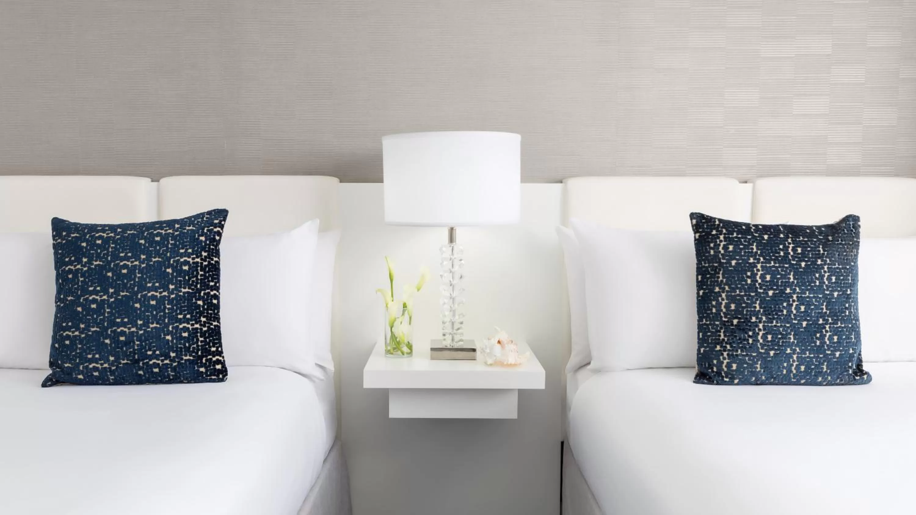 Bed in YVE Hotel Miami