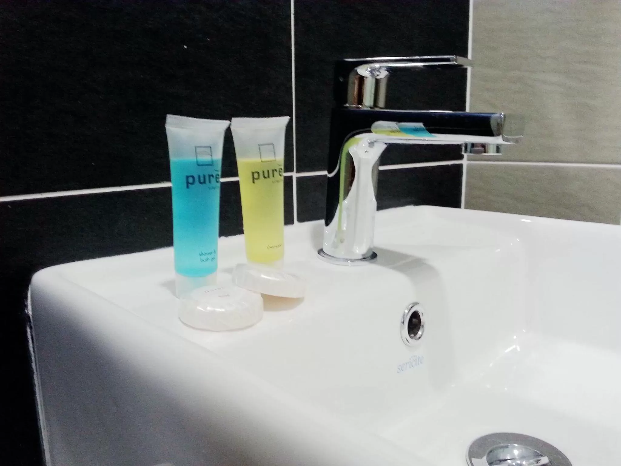 Bathroom in RG Grand Hotel