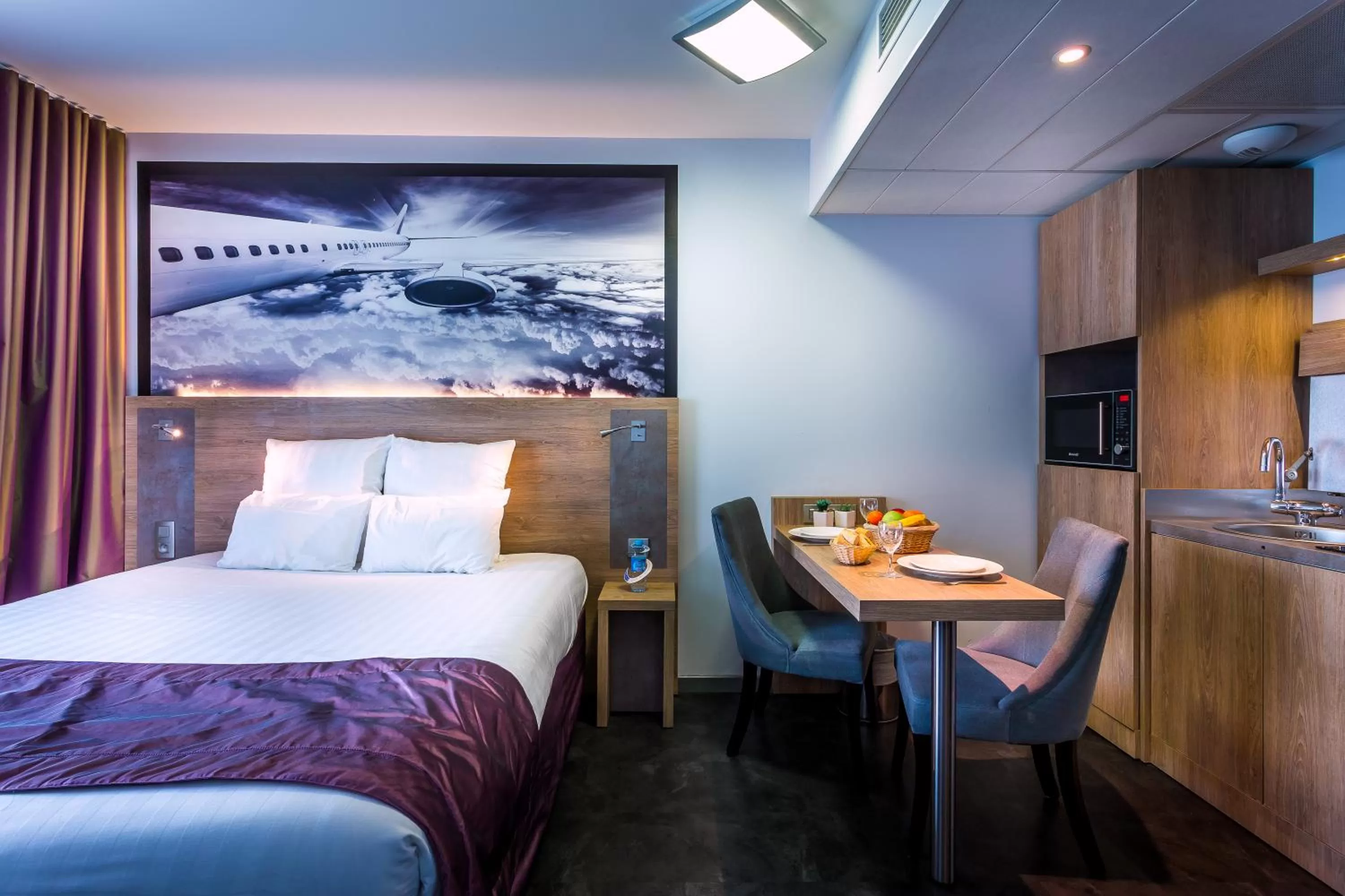 Photo of the whole room, Bed in Best Western Les Aureliades Saint Nazaire