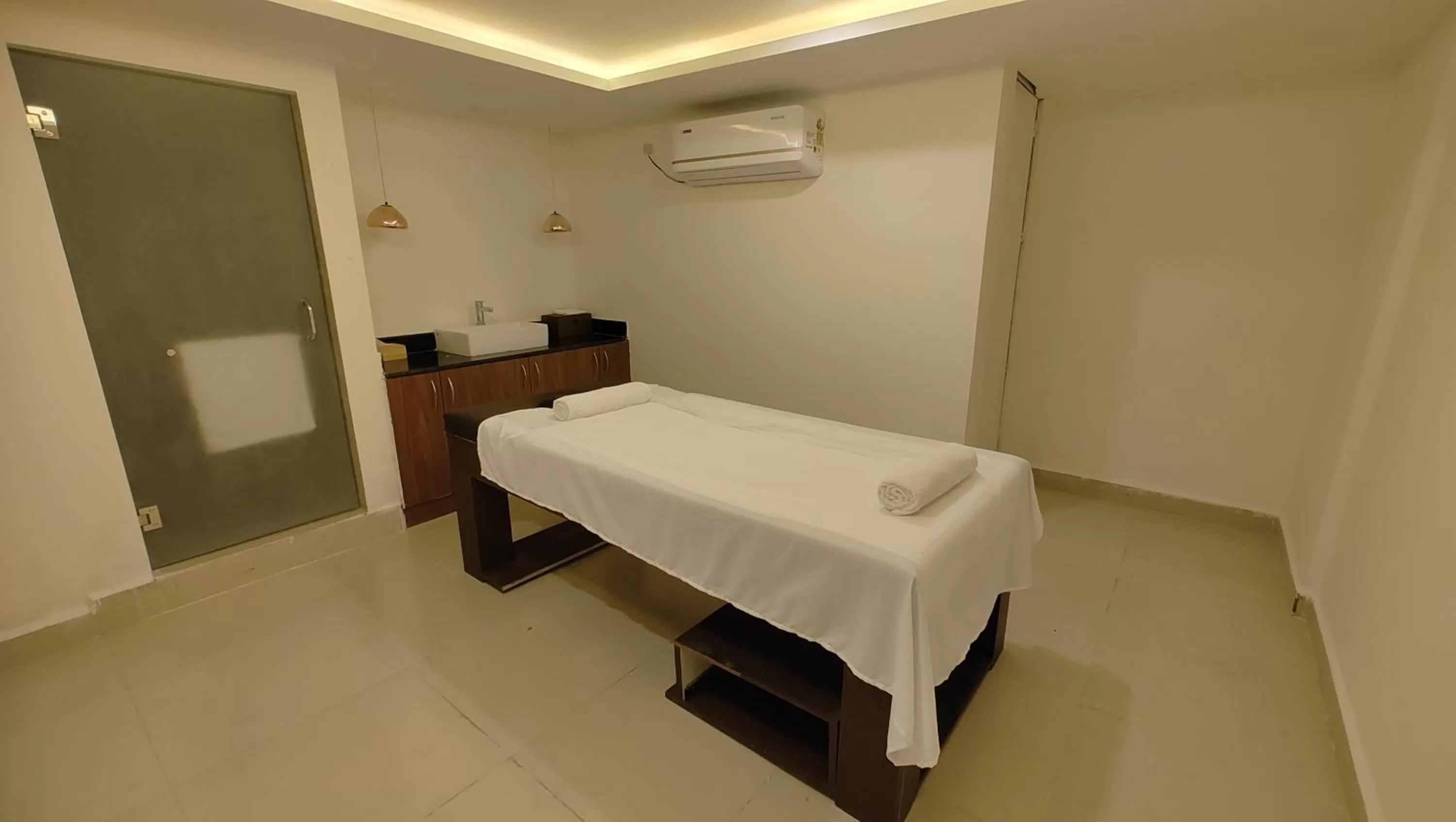 Spa and wellness centre/facilities, Spa/Wellness in Manjeera Sarovar Premiere