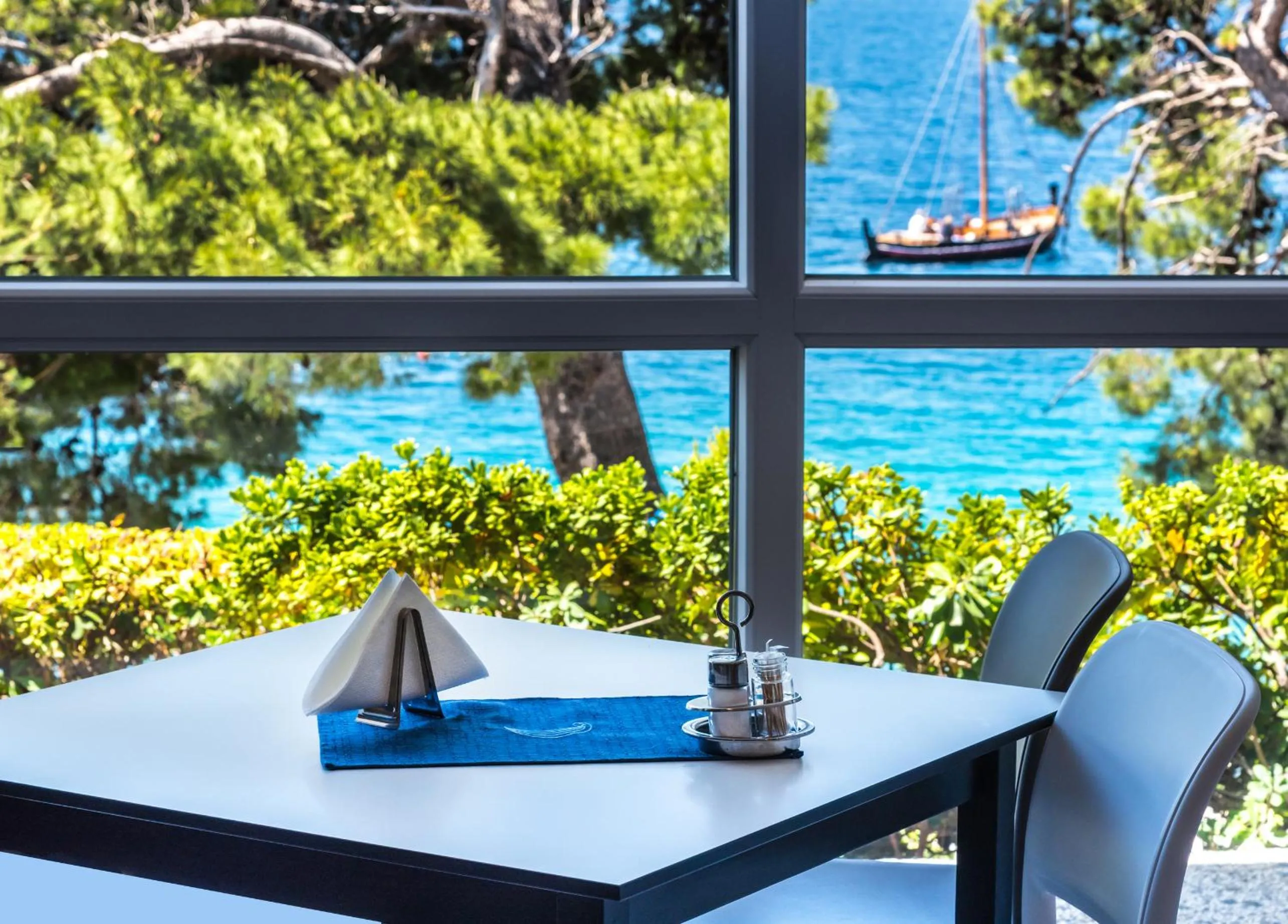 Restaurant/places to eat in Sagitta All inclusive light