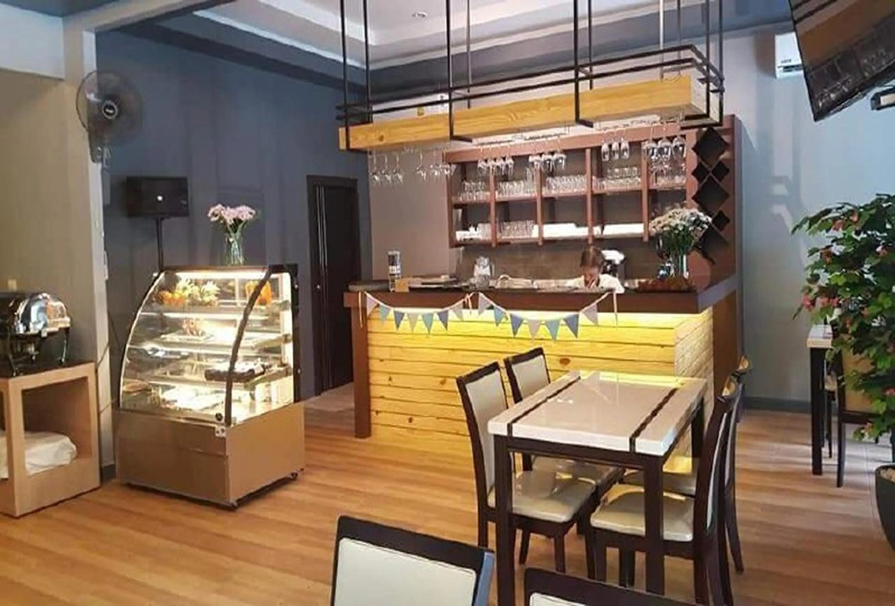 Restaurant/places to eat in The Ring Residence