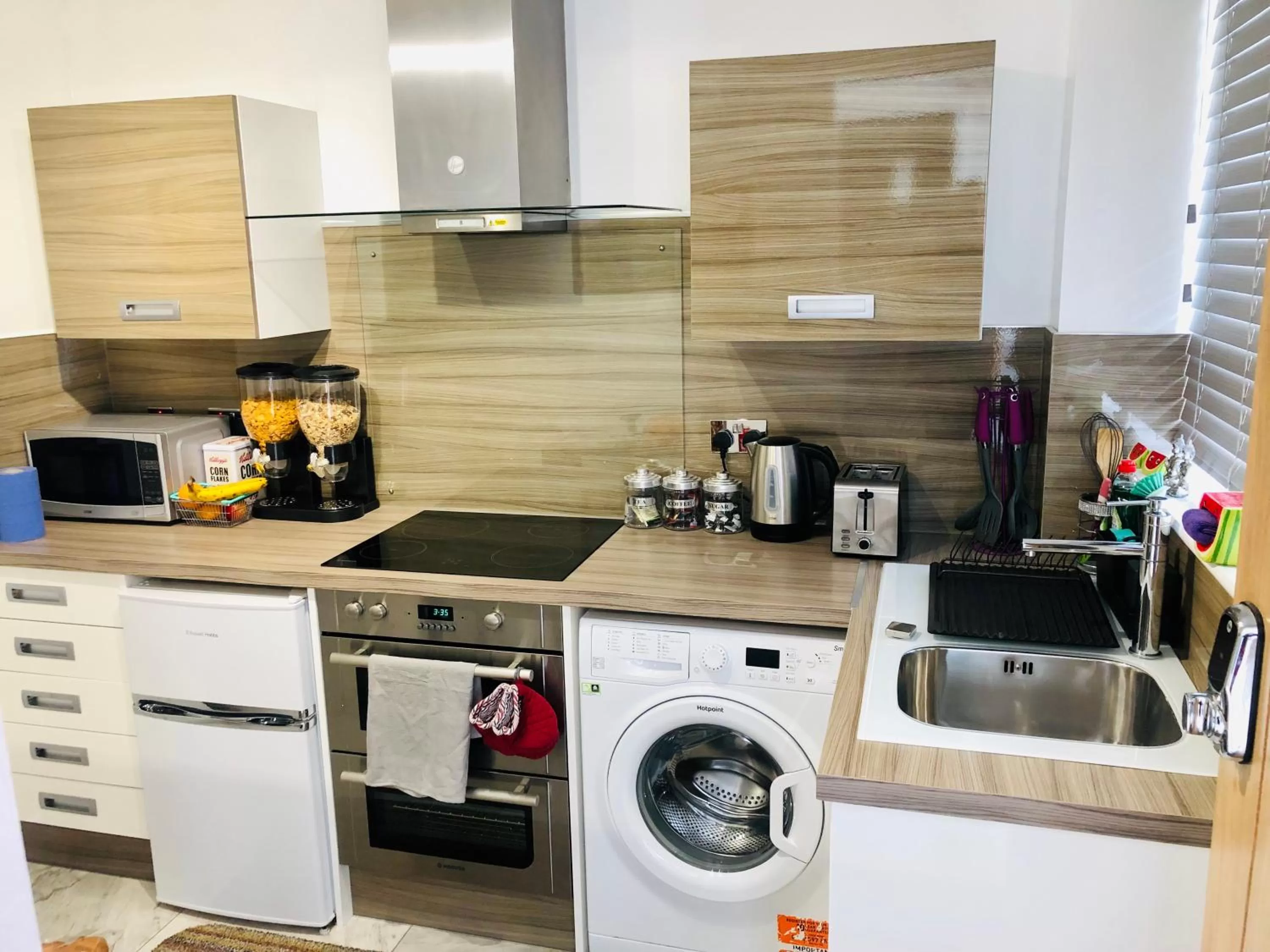 Continental breakfast in Oxford Studios