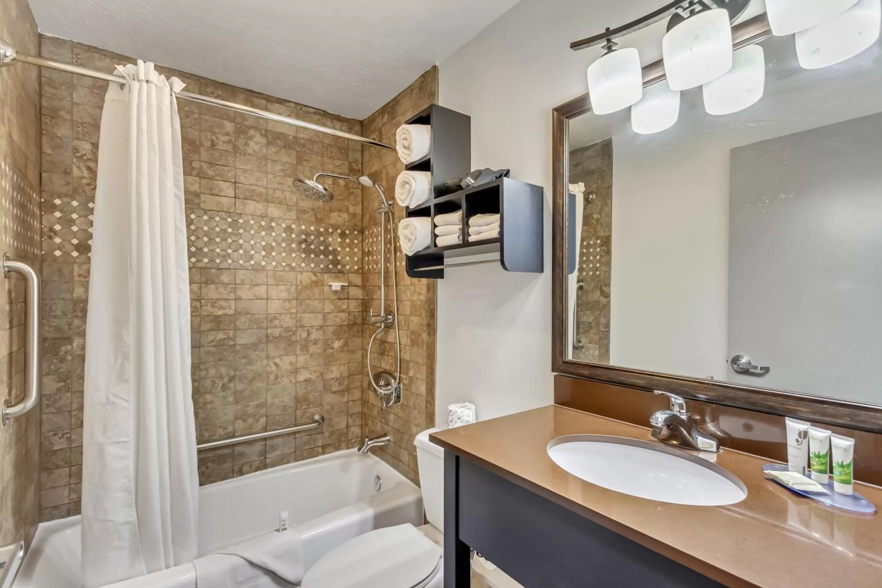 Shower in Park Inn by Radisson, Salt Lake City-Midvale