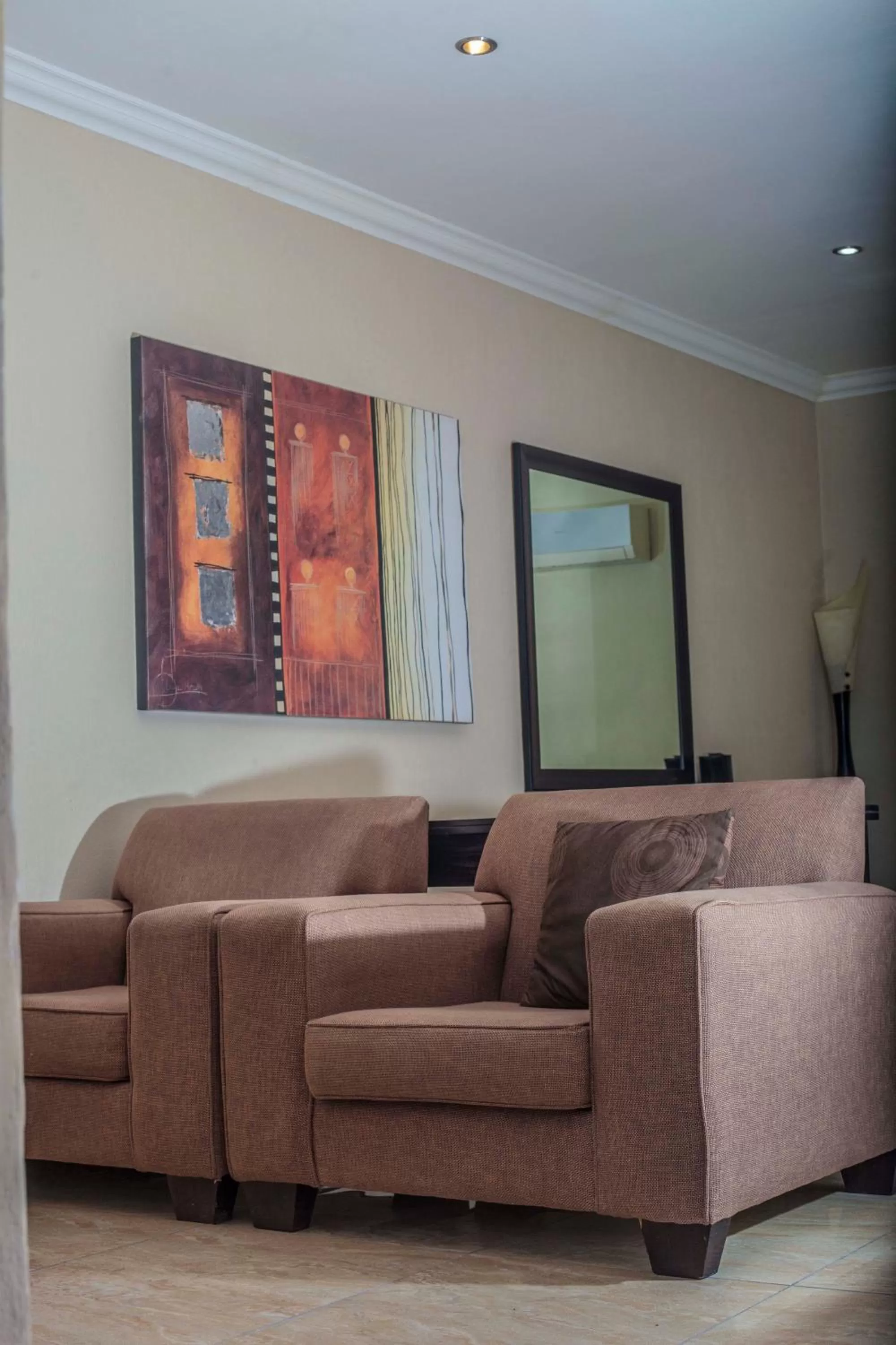 Seating area in Coyotes Hotel & Conference Centre