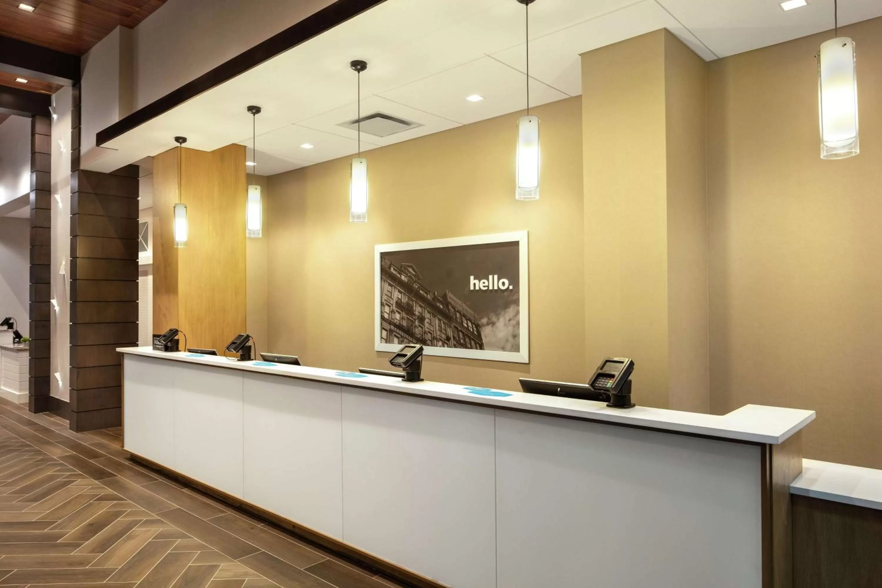Lobby or reception in Hampton Inn & Suites Teaneck/Glenpointe