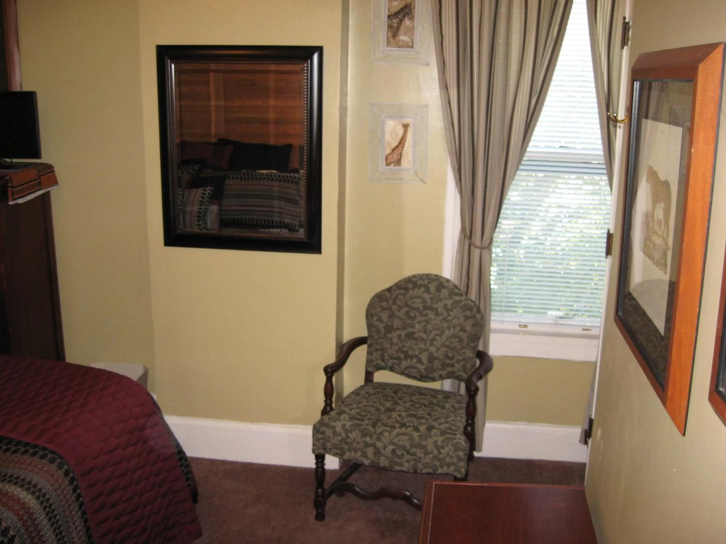 Bedroom, Seating Area in Bayberry House Bed and Breakfast