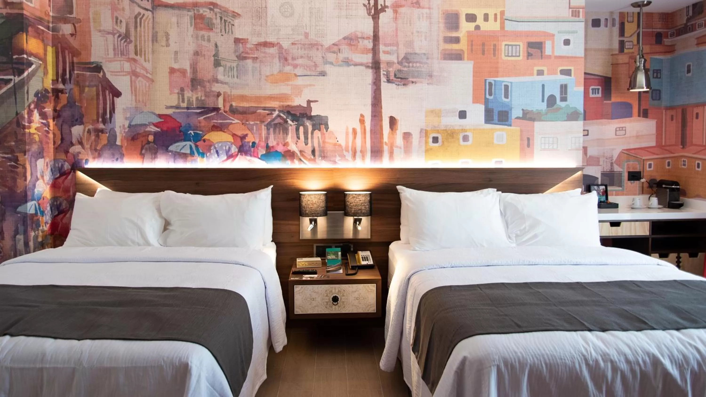 Photo of the whole room, Bed in Hotel Indigo Guanajuato by IHG
