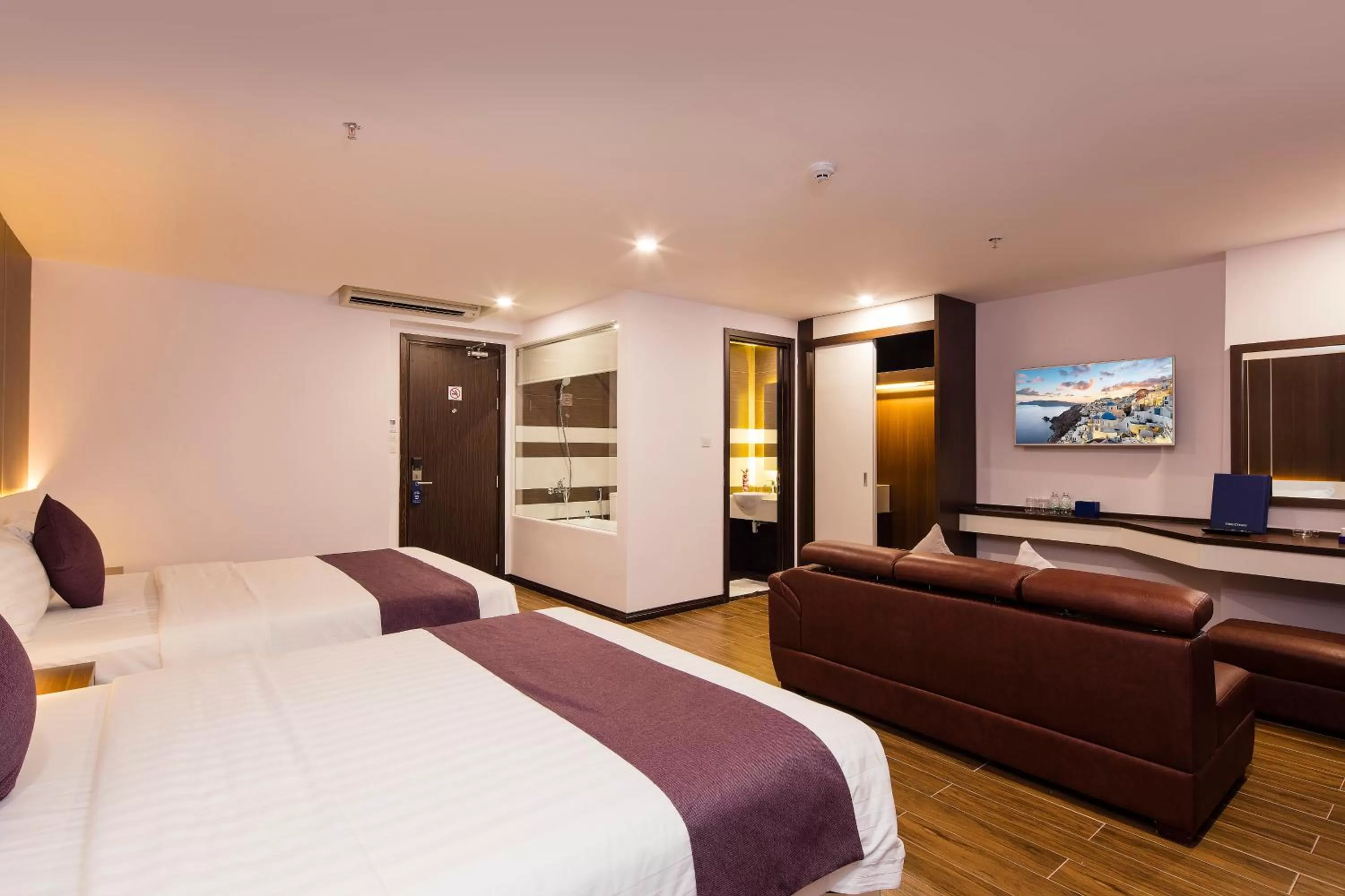 Coffee/tea facilities, Bed in Morris Hotel Nha Trang