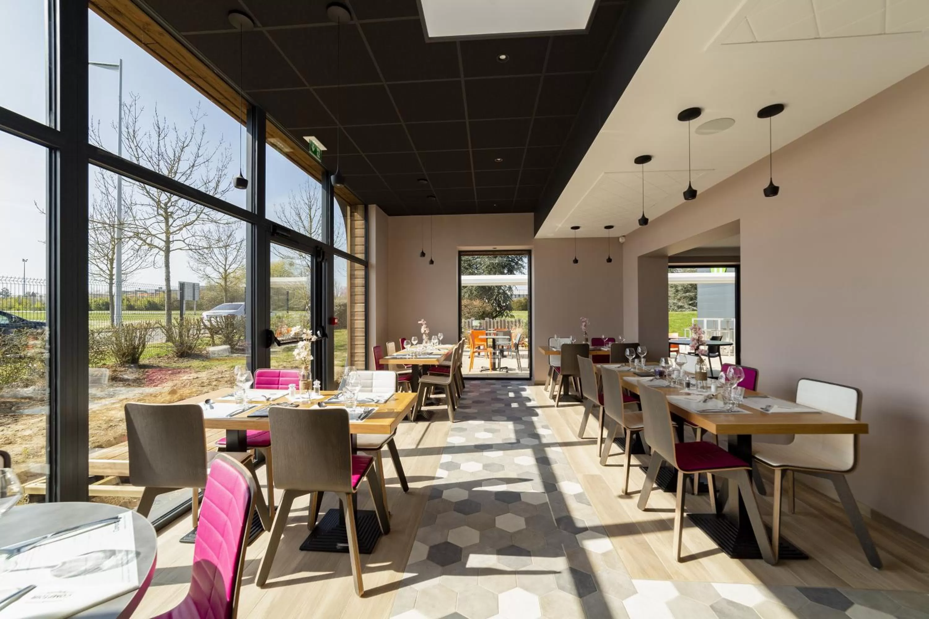 Restaurant/places to eat in Campanile Chartres