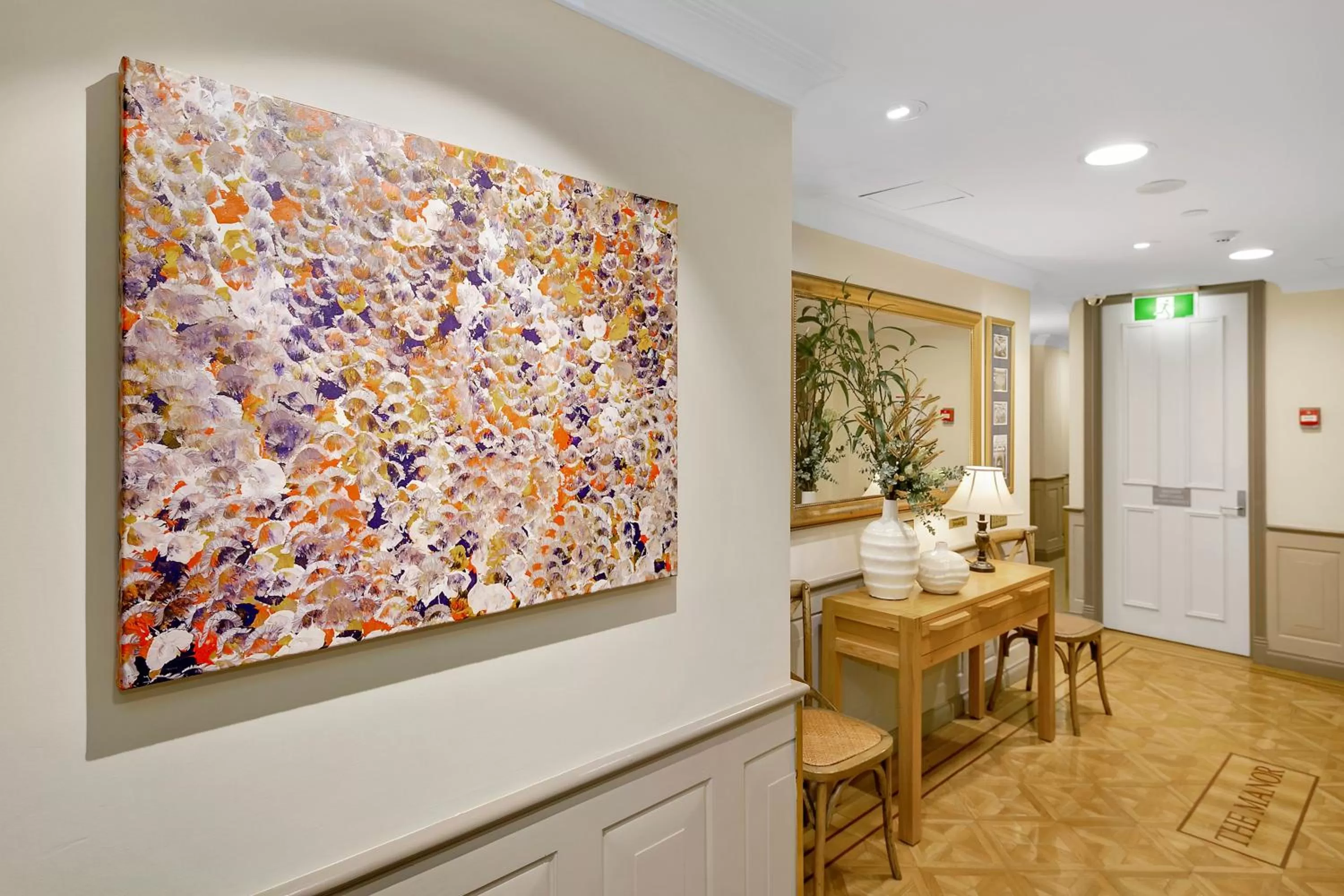 Decorative detail in Manor Apartment Hotel