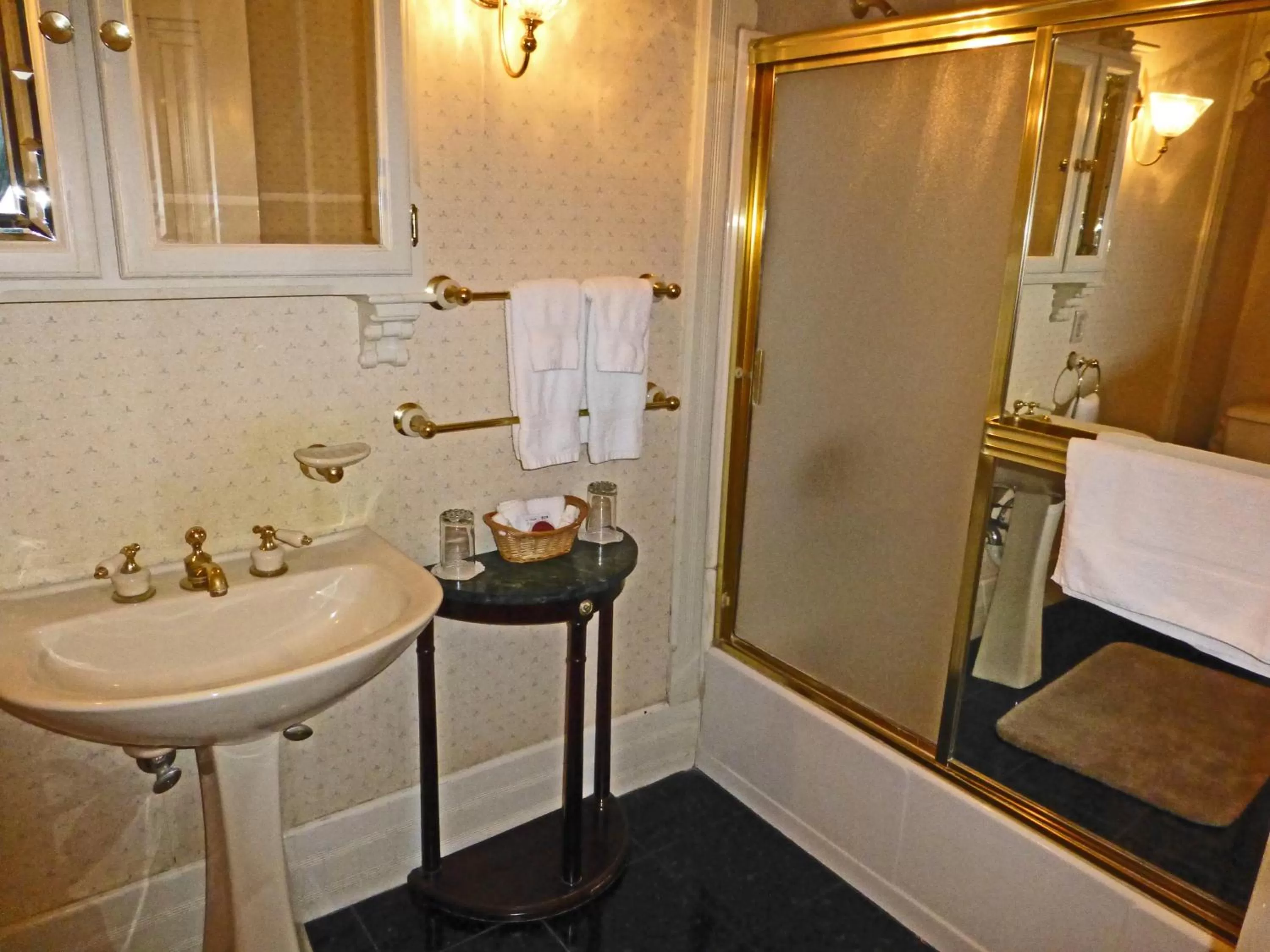 Bathroom in Victorian Inn