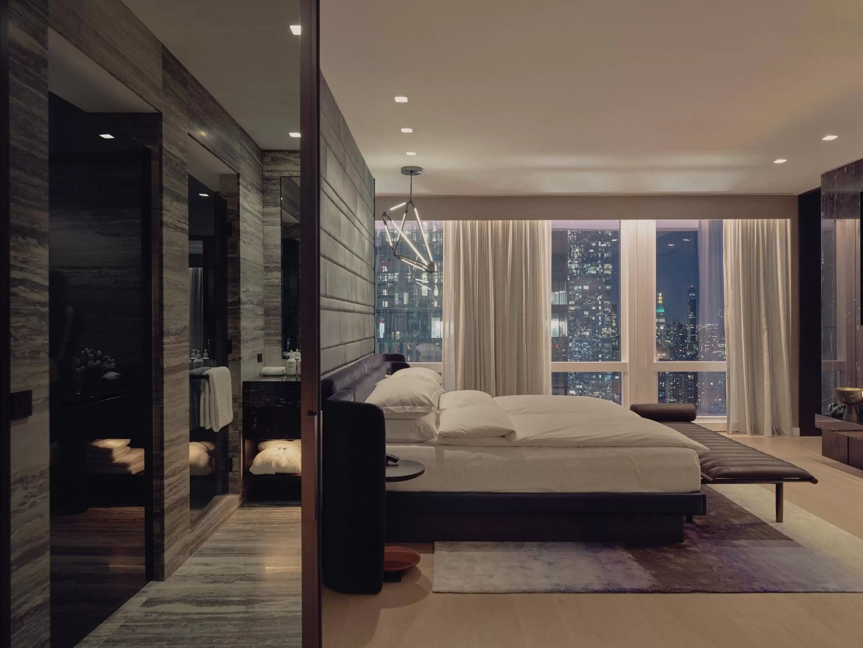 Photo of the whole room, Bed in Equinox Hotel New York