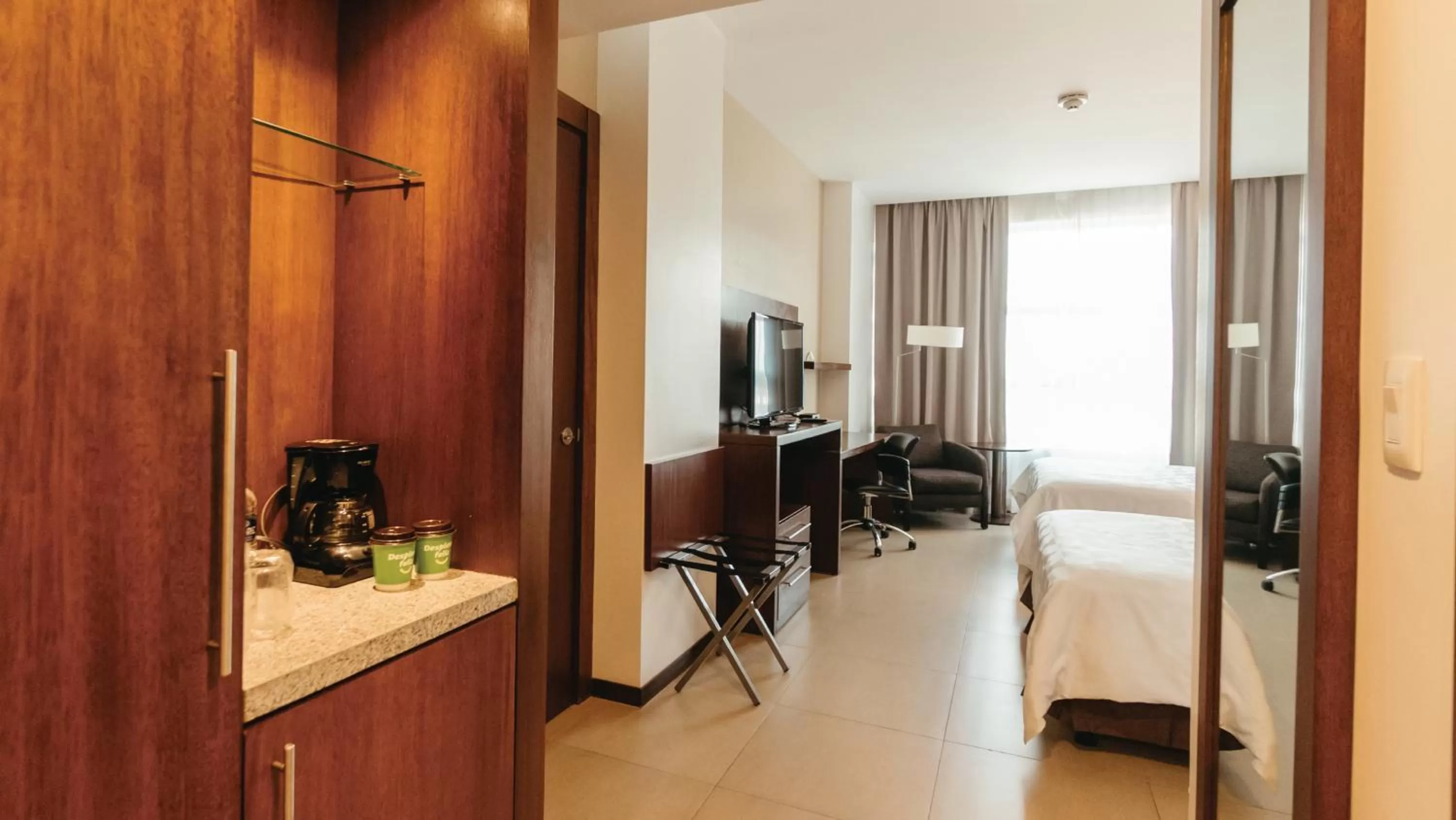 Photo of the whole room in Holiday Inn Guayaquil Airport by IHG