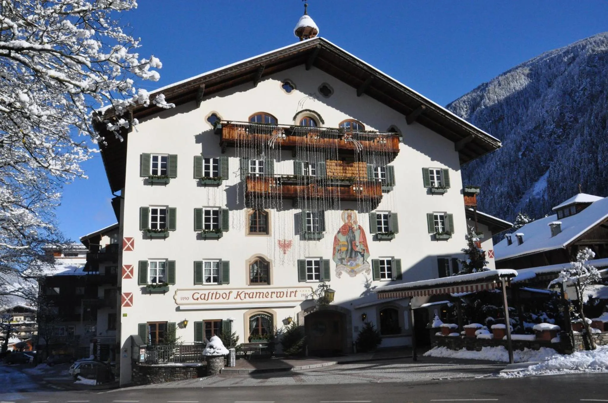 Facade/entrance in Alpenhotel Kramerwirt