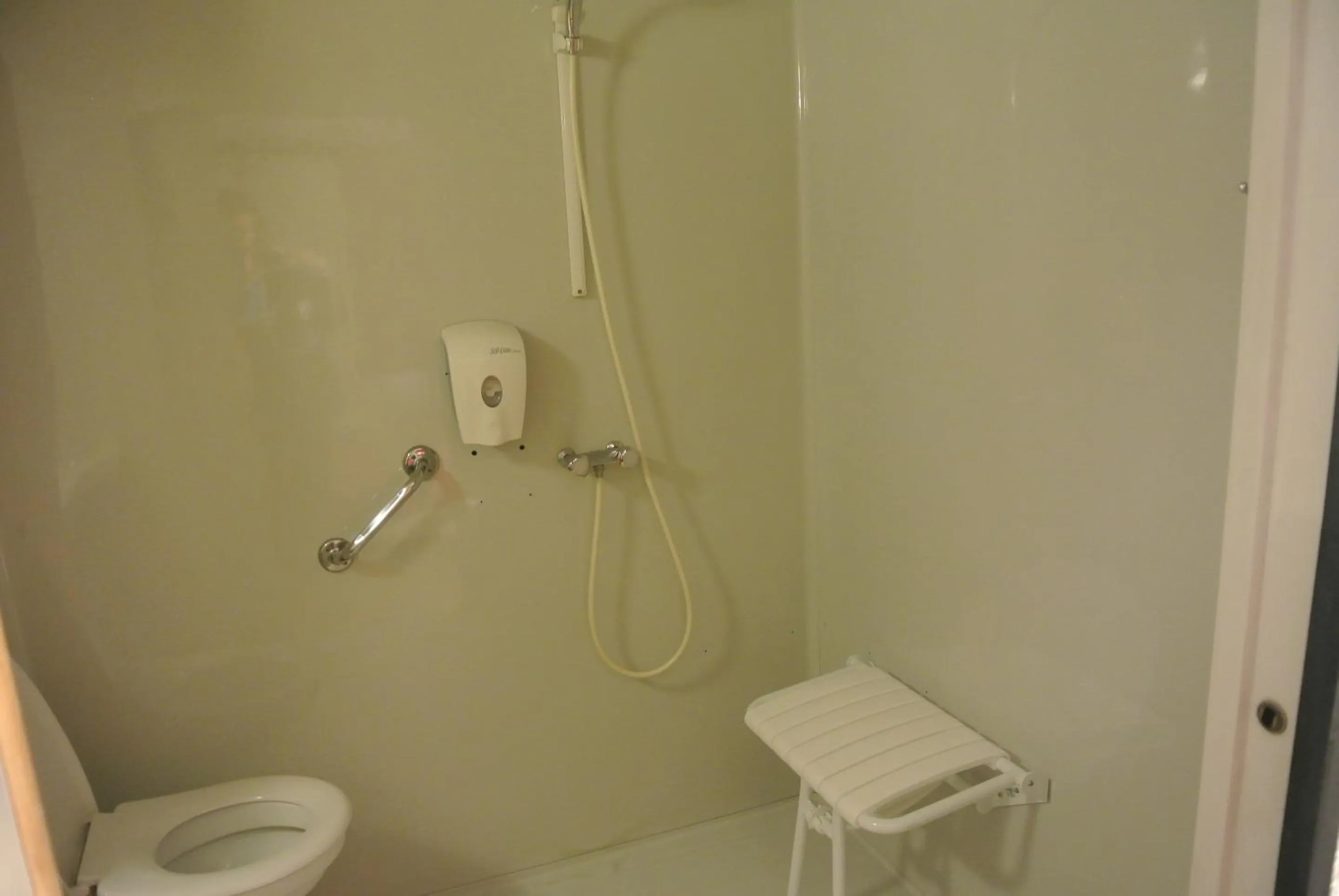 Bathroom in Premiere Classe Lyon Sud - Chasse Sur Rhône