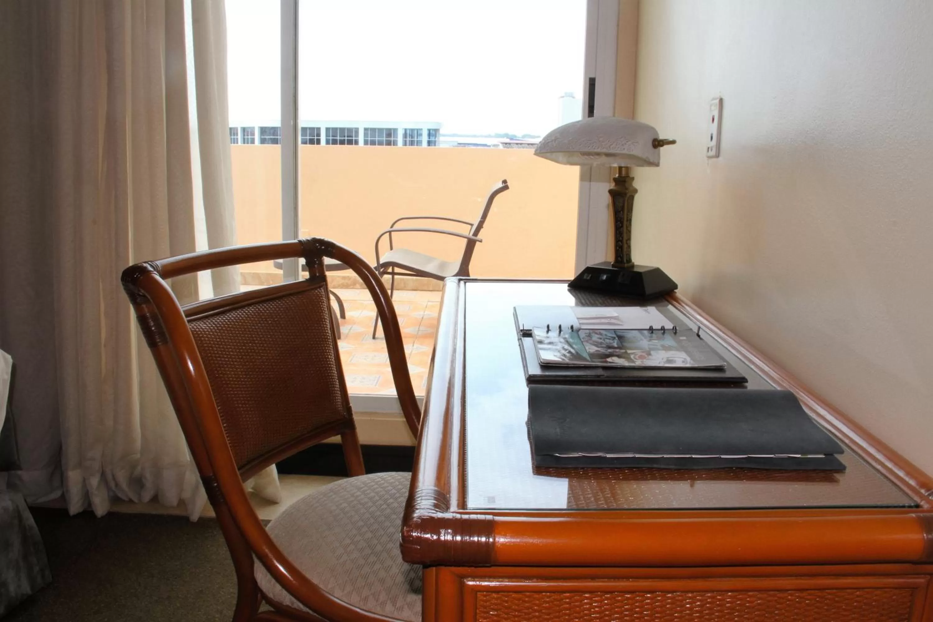 Seating area in Radisson Colon 2,000 Hotel & Casino