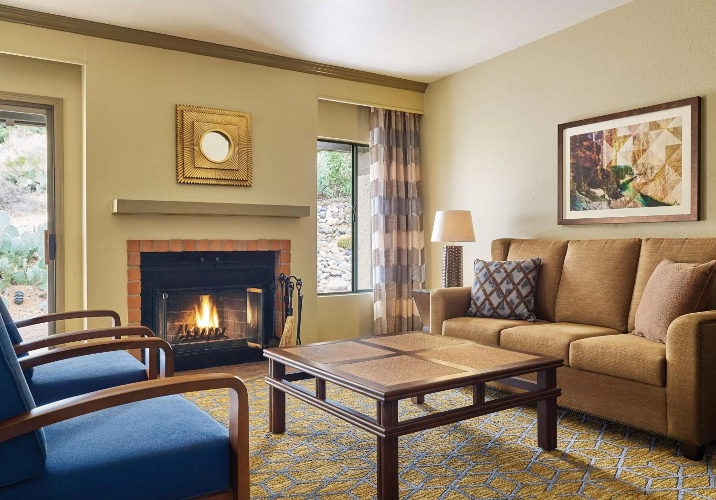Living room in El Conquistador Tucson, A Hilton Resort