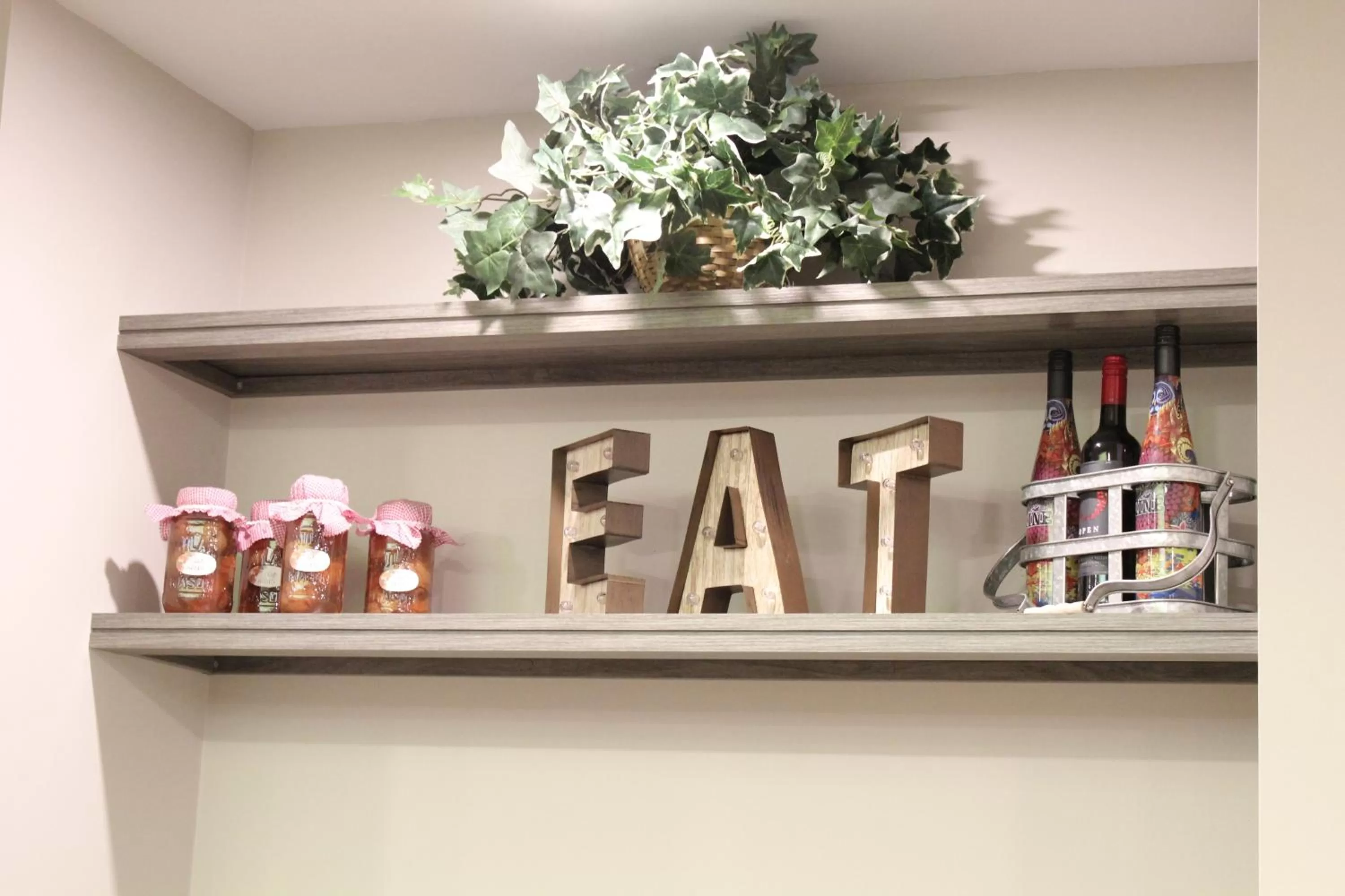 Decorative detail in The Royal Anne Hotel