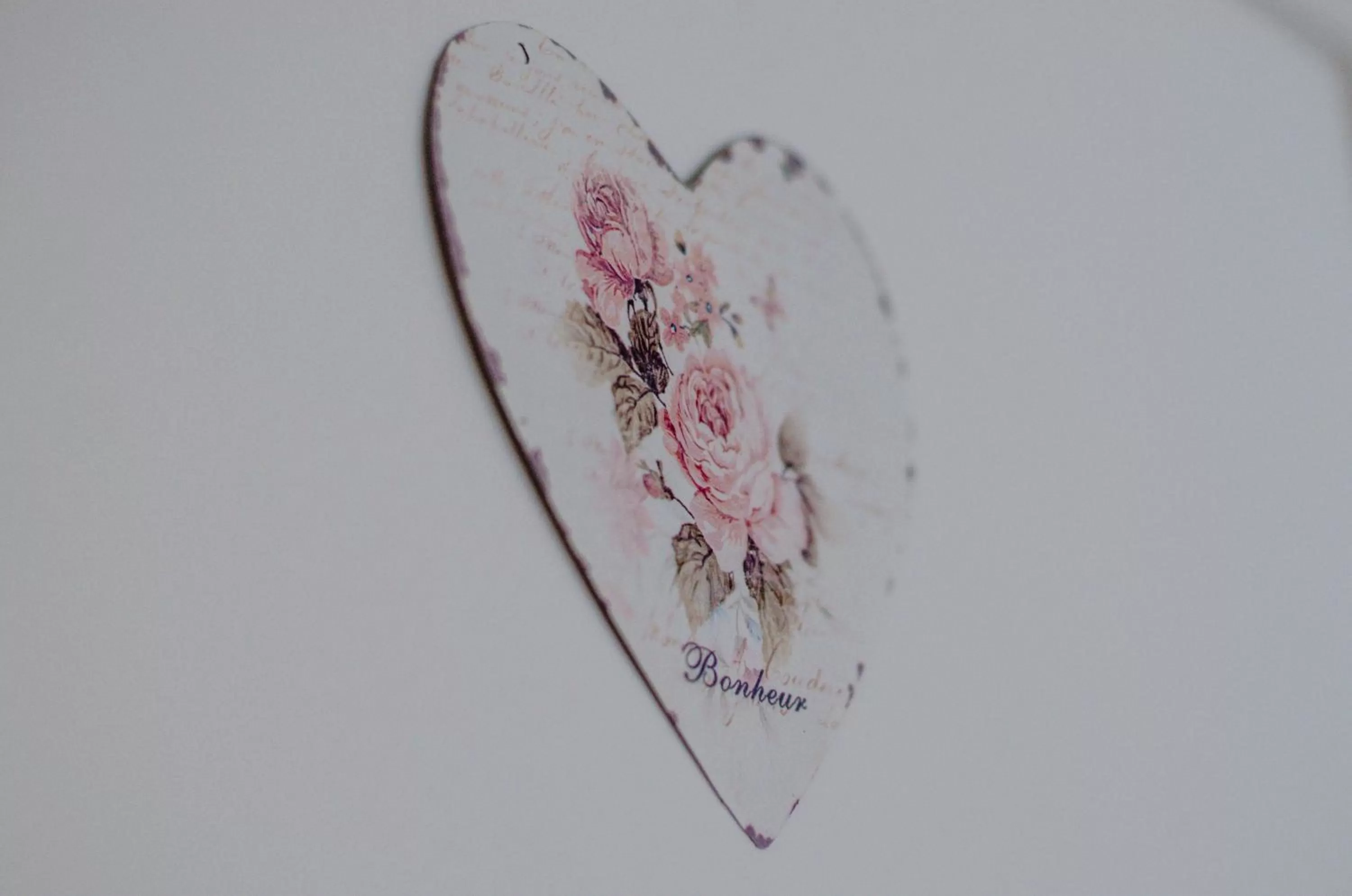 Decorative detail in The White Queen B&B