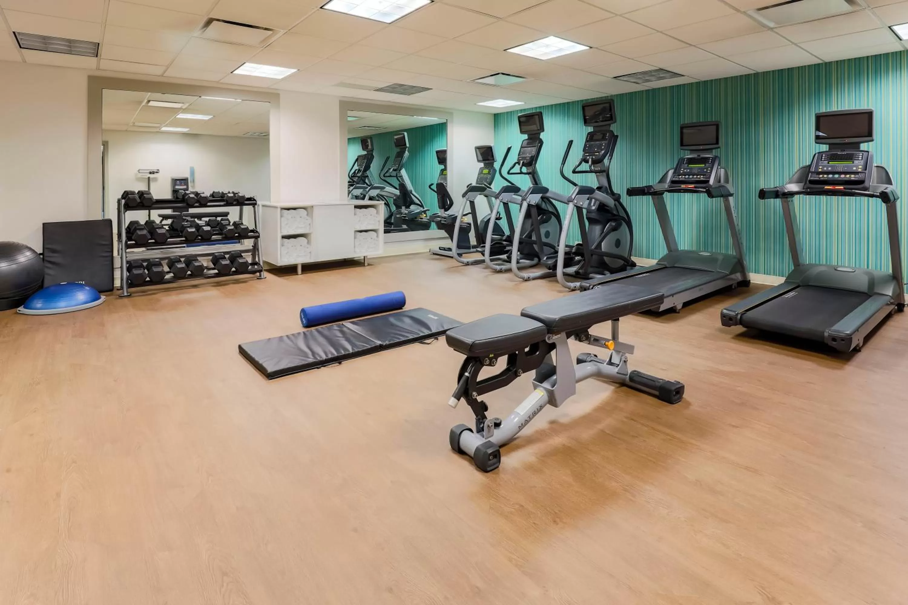 Spa and wellness centre/facilities in Holiday Inn Express & Suites Fort Worth Downtown by IHG