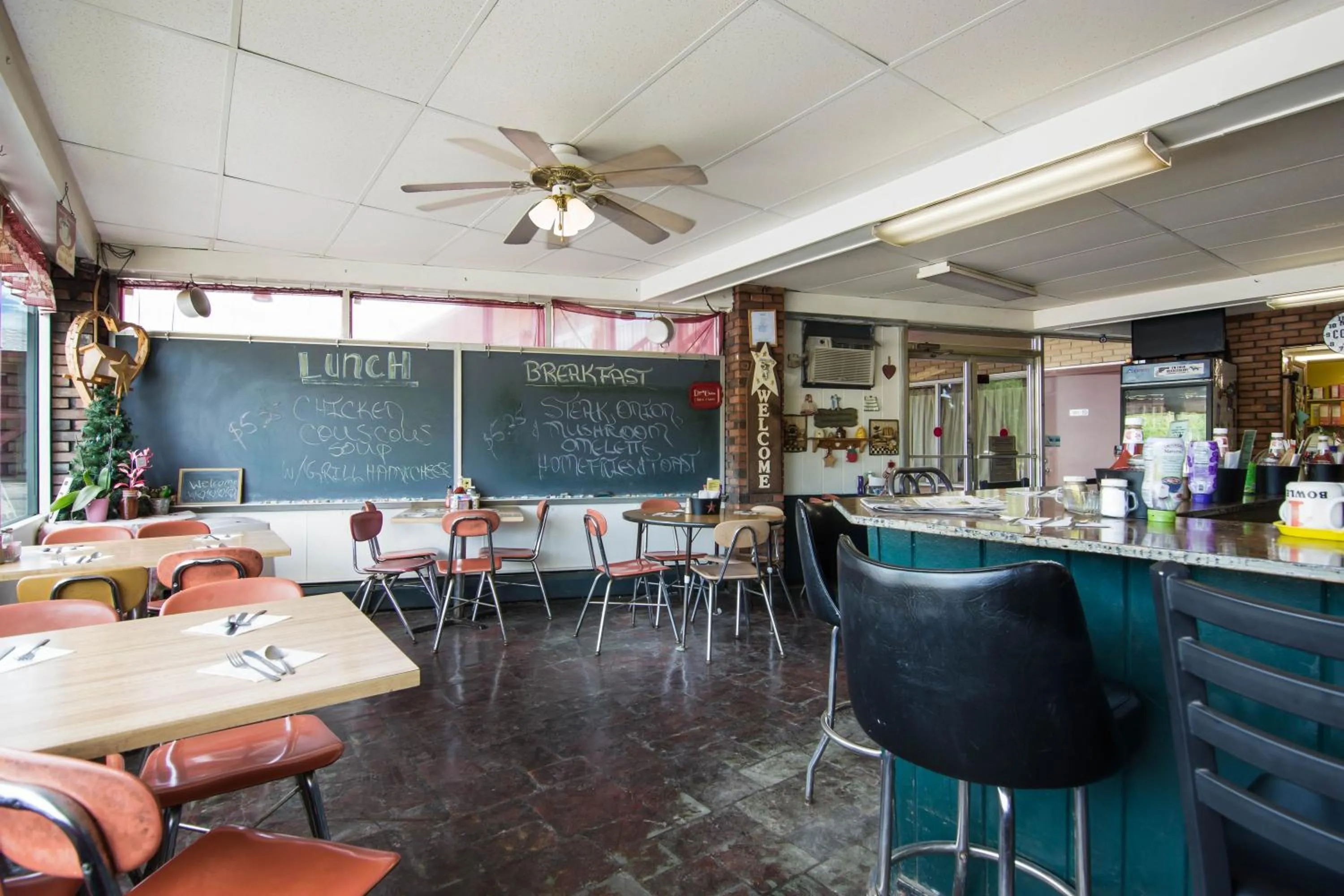 Restaurant/places to eat in Knights Inn Amsterdam