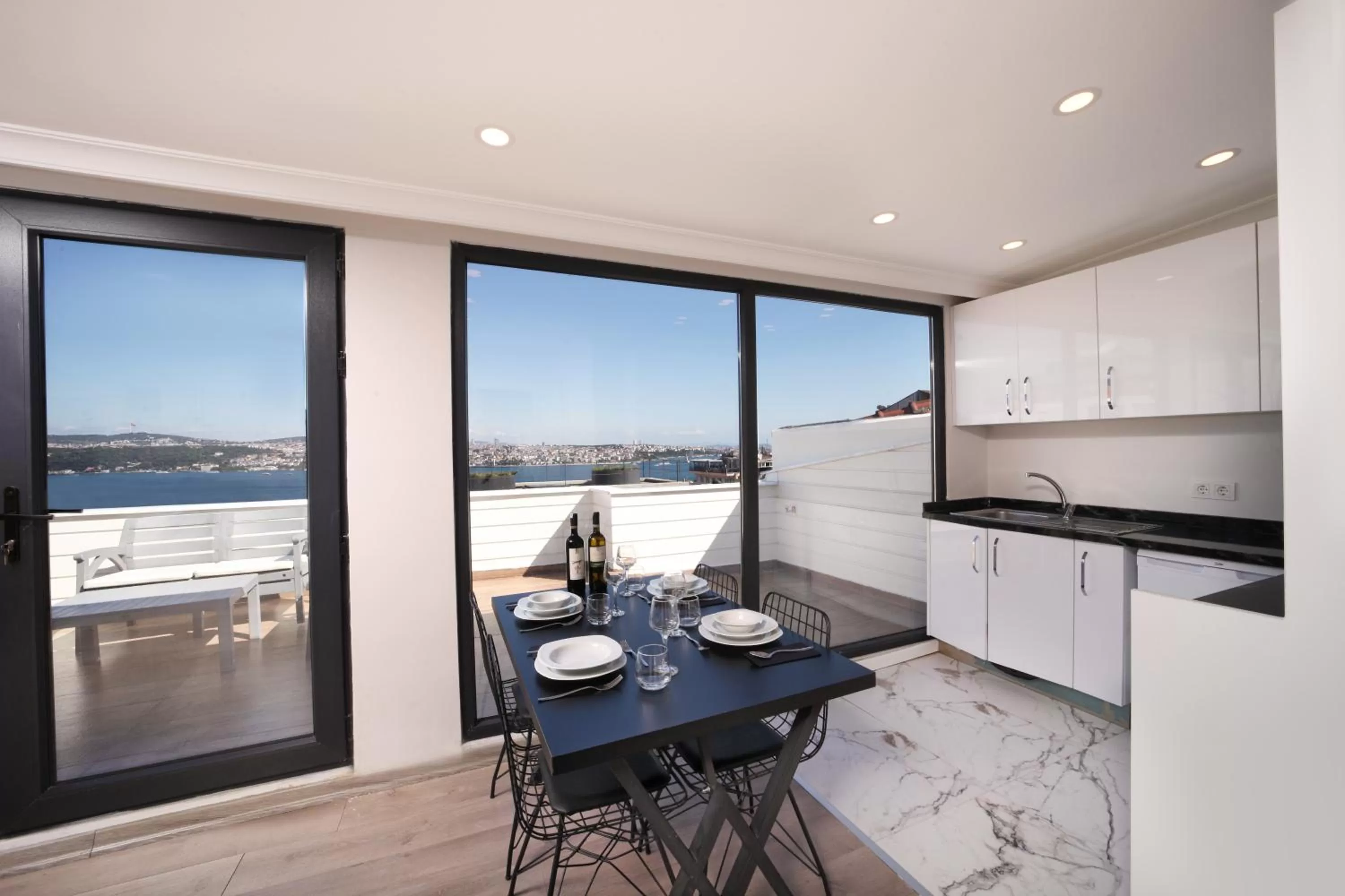 Dining area in Etiz Hotels & Residences