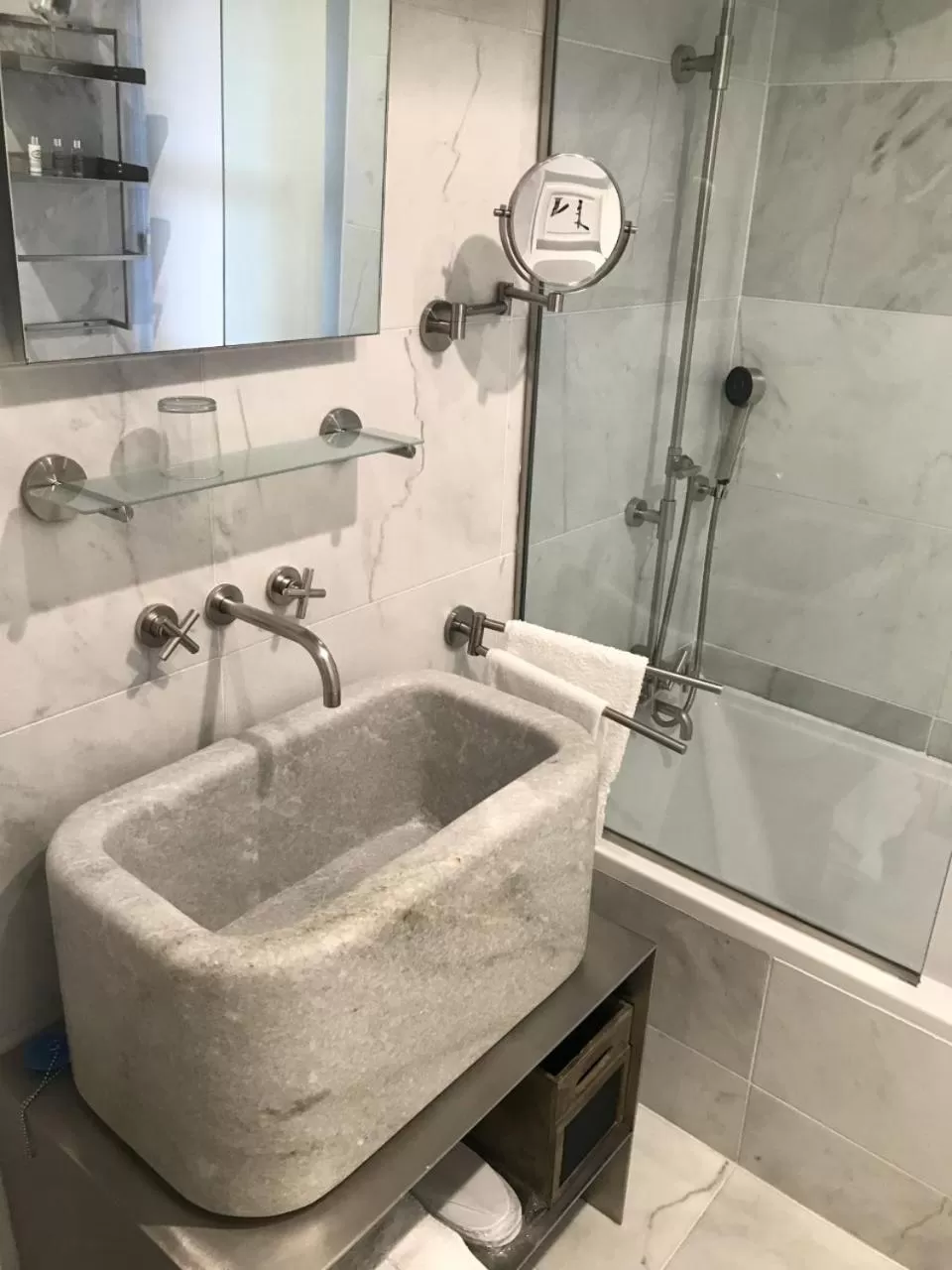 Bathroom in Enoturismo Novavila Rias Baixas Wine Design