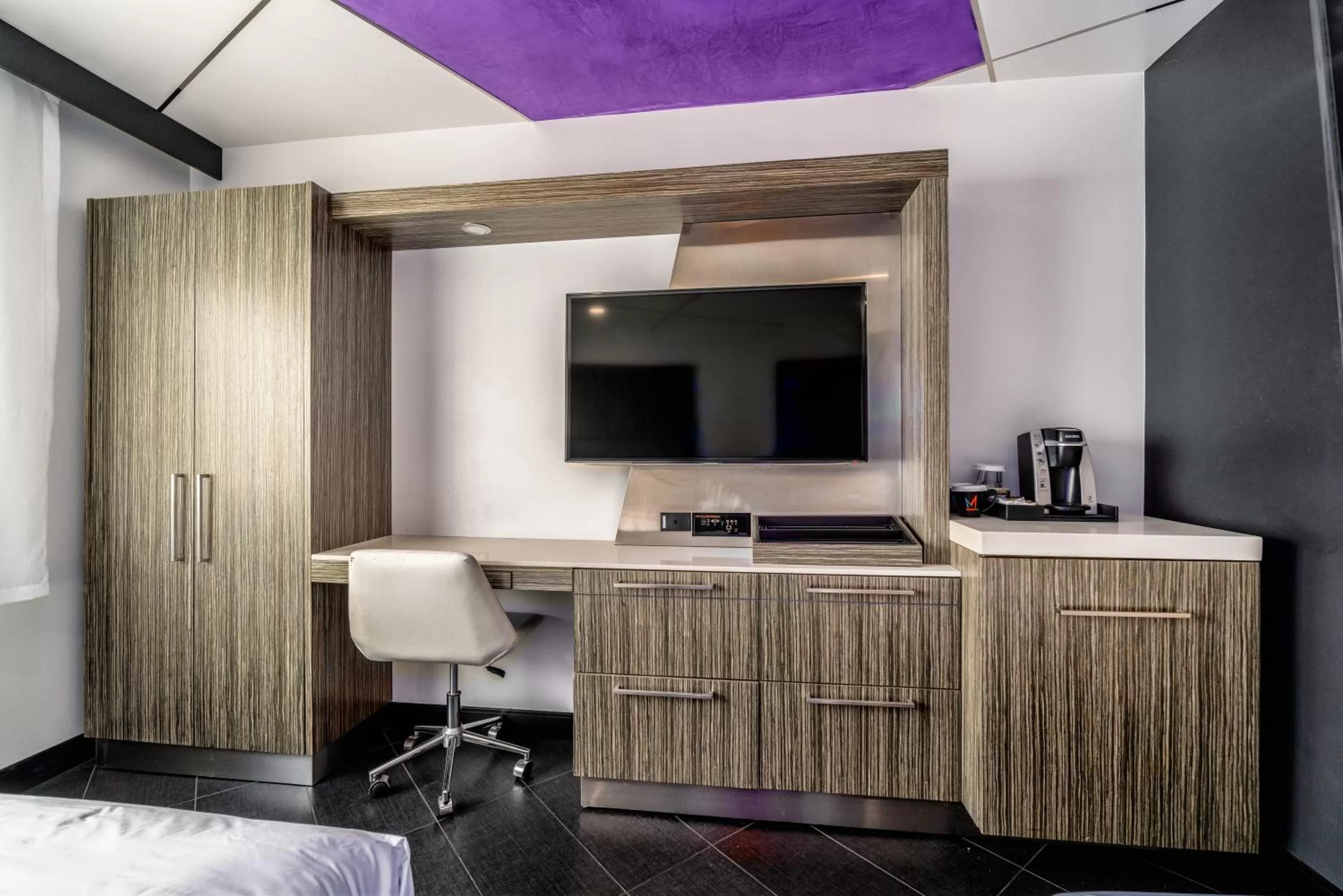 TV and multimedia, Bed in The Moment Hotel