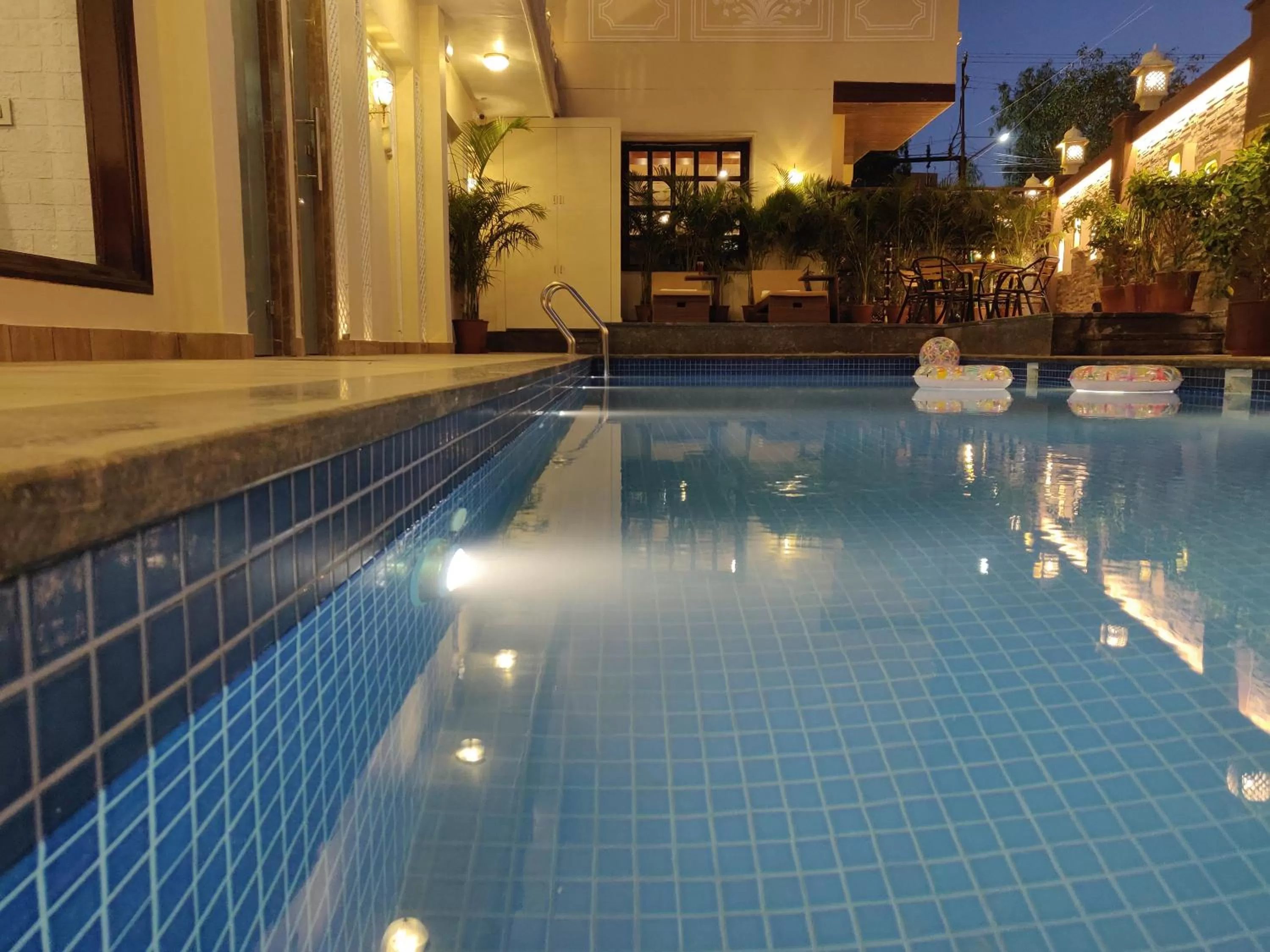 Swimming pool in Laxmi Palace Heritage Boutique Hotel