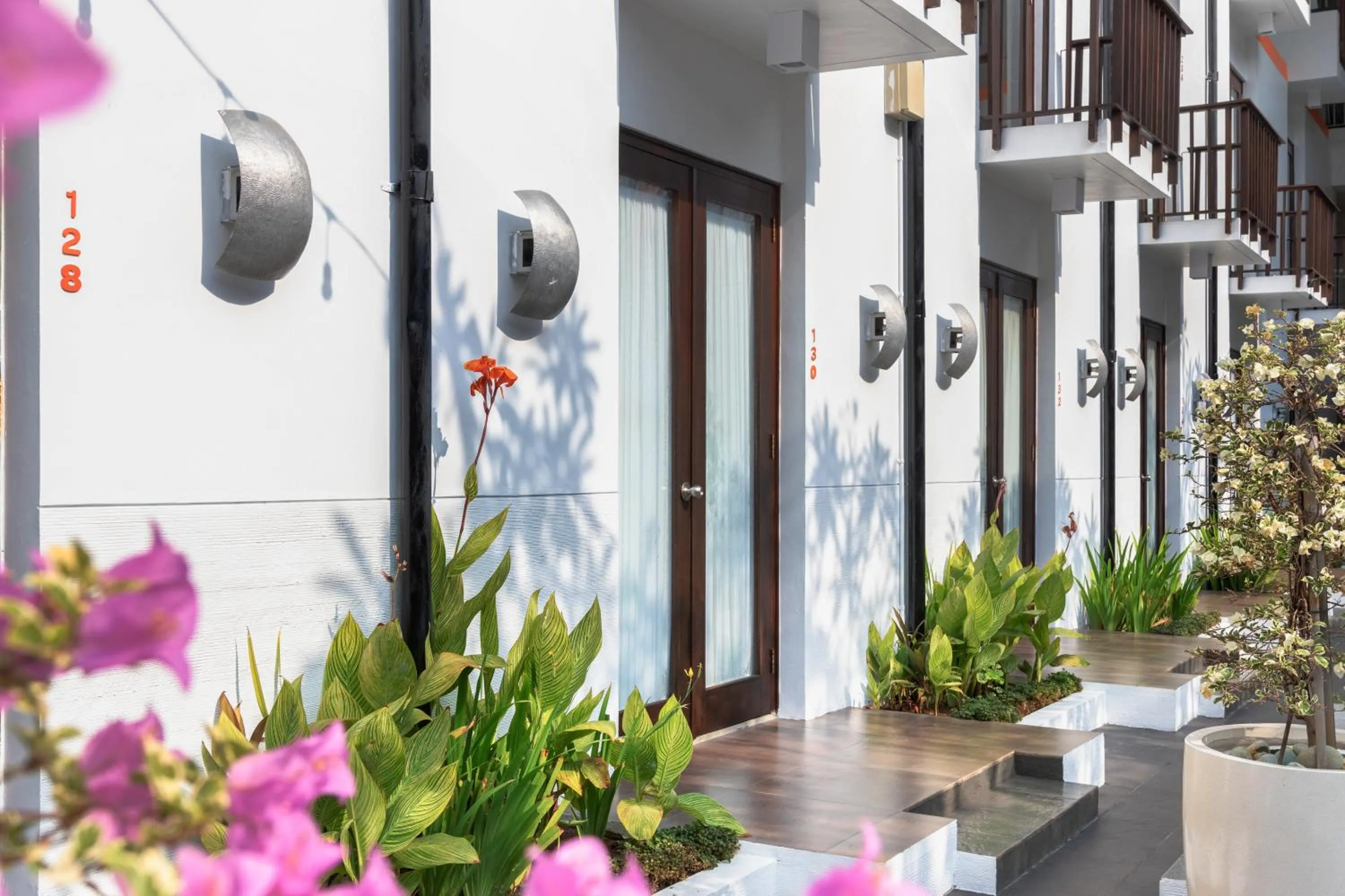 Facade/entrance in HARRIS Hotel Kuta Tuban Bali