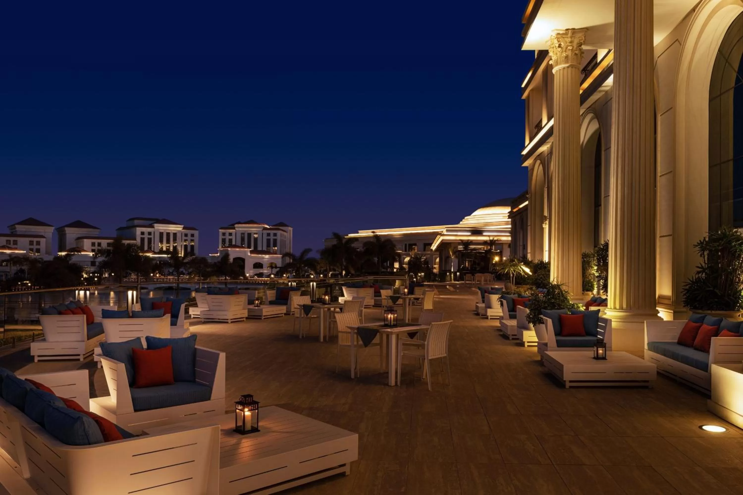 Lounge or bar in The St. Regis New Capital Cairo
