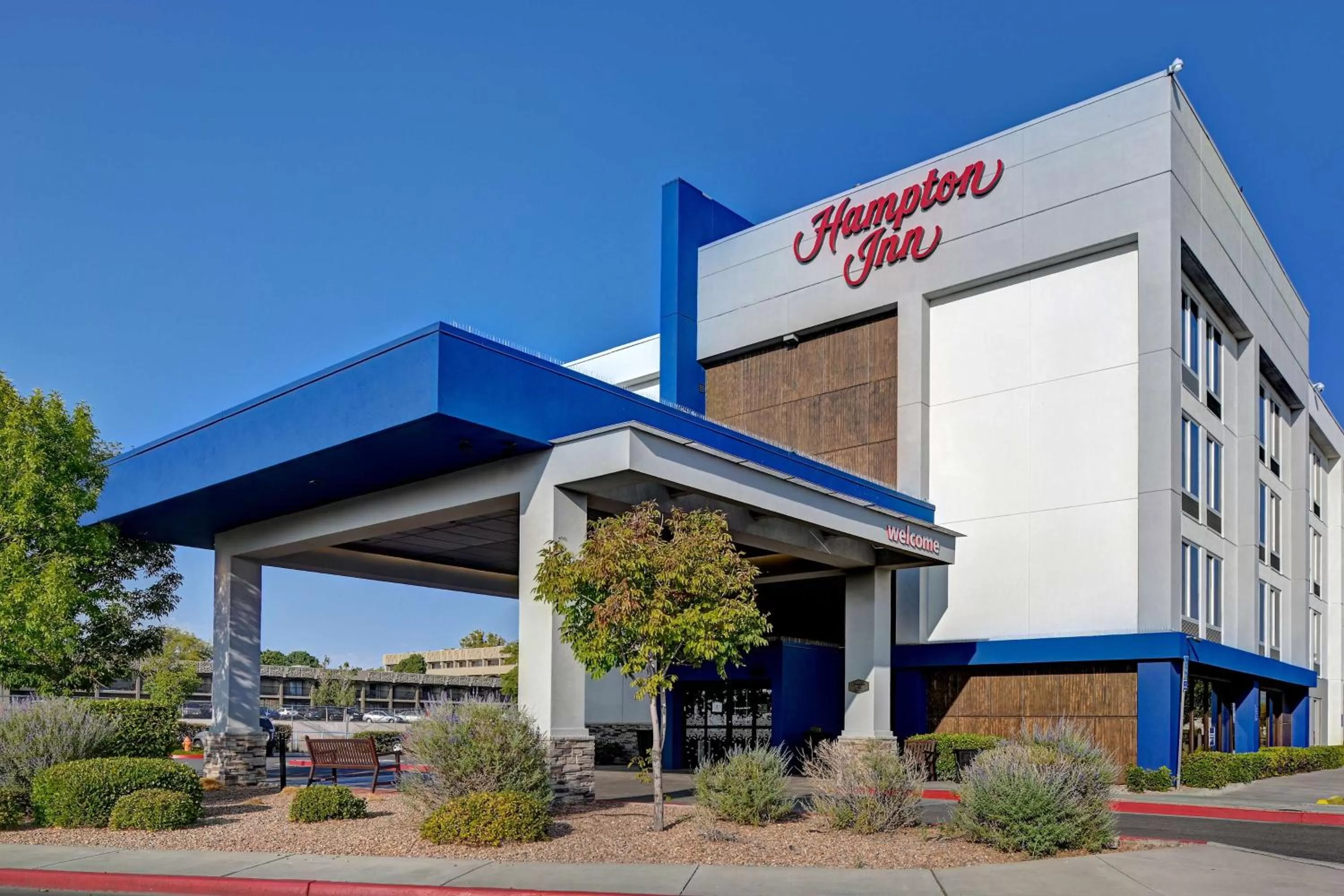 Property building in Hampton Inn Albuquerque - University/Midtown