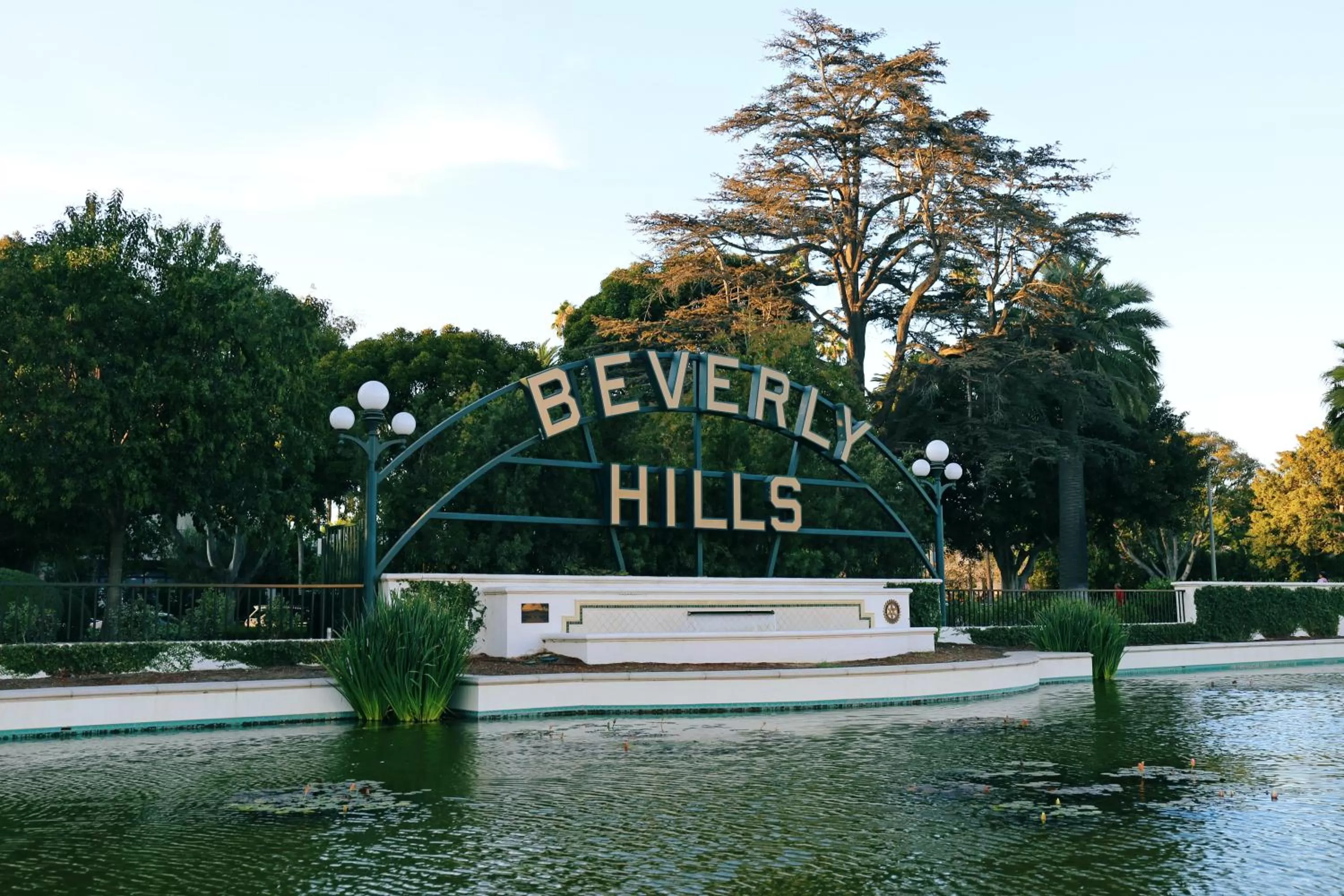 Location in Montrose at Beverly Hills