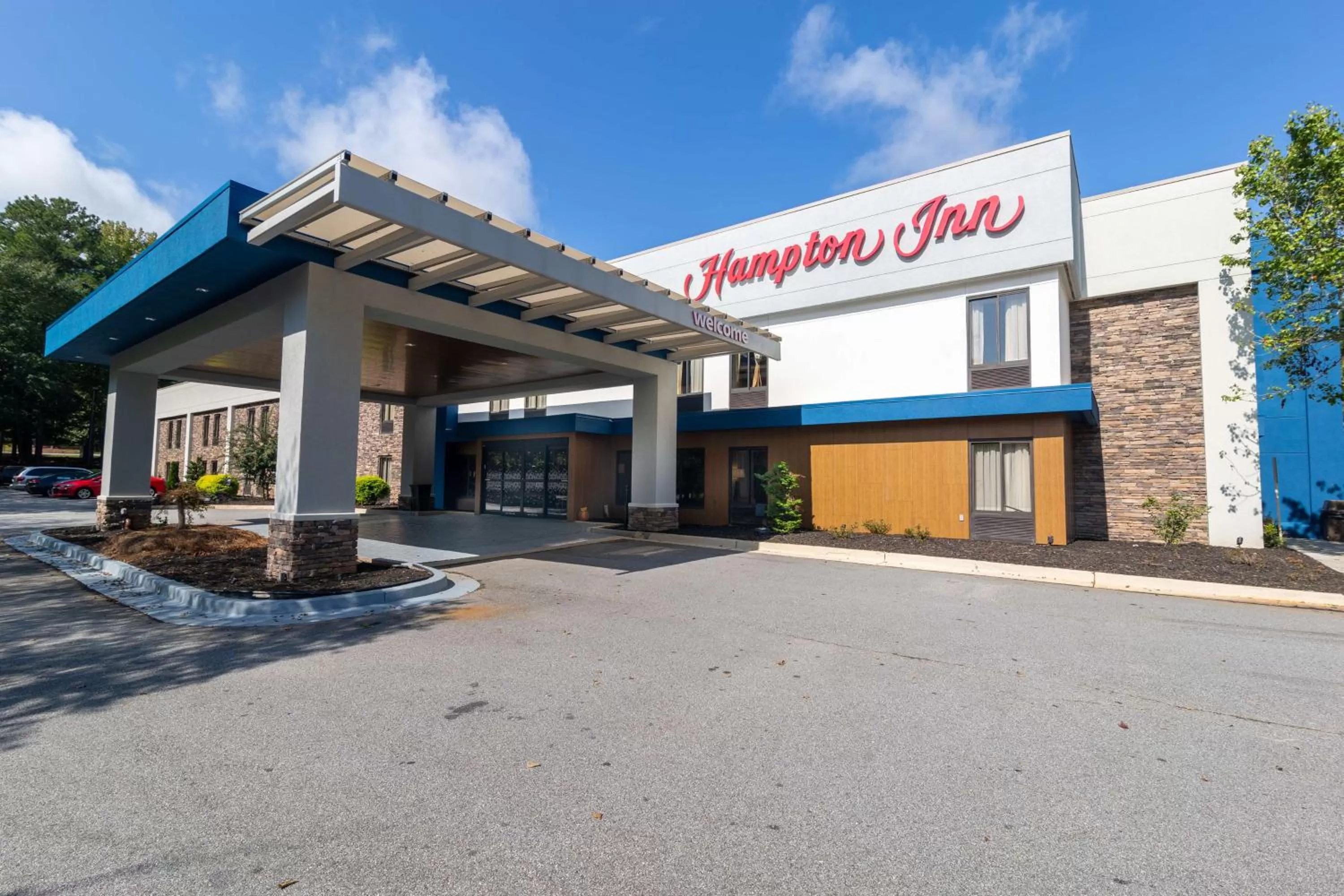 Property building in Hampton Inn Atlanta/Peachtree City