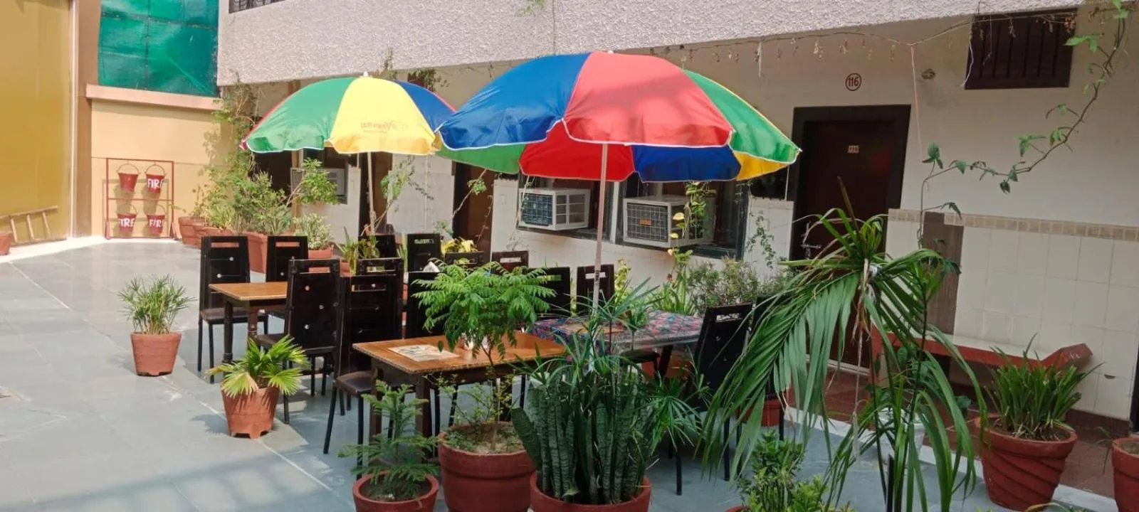 Garden in Hotel Sidhartha Walking Distance From TajMahal