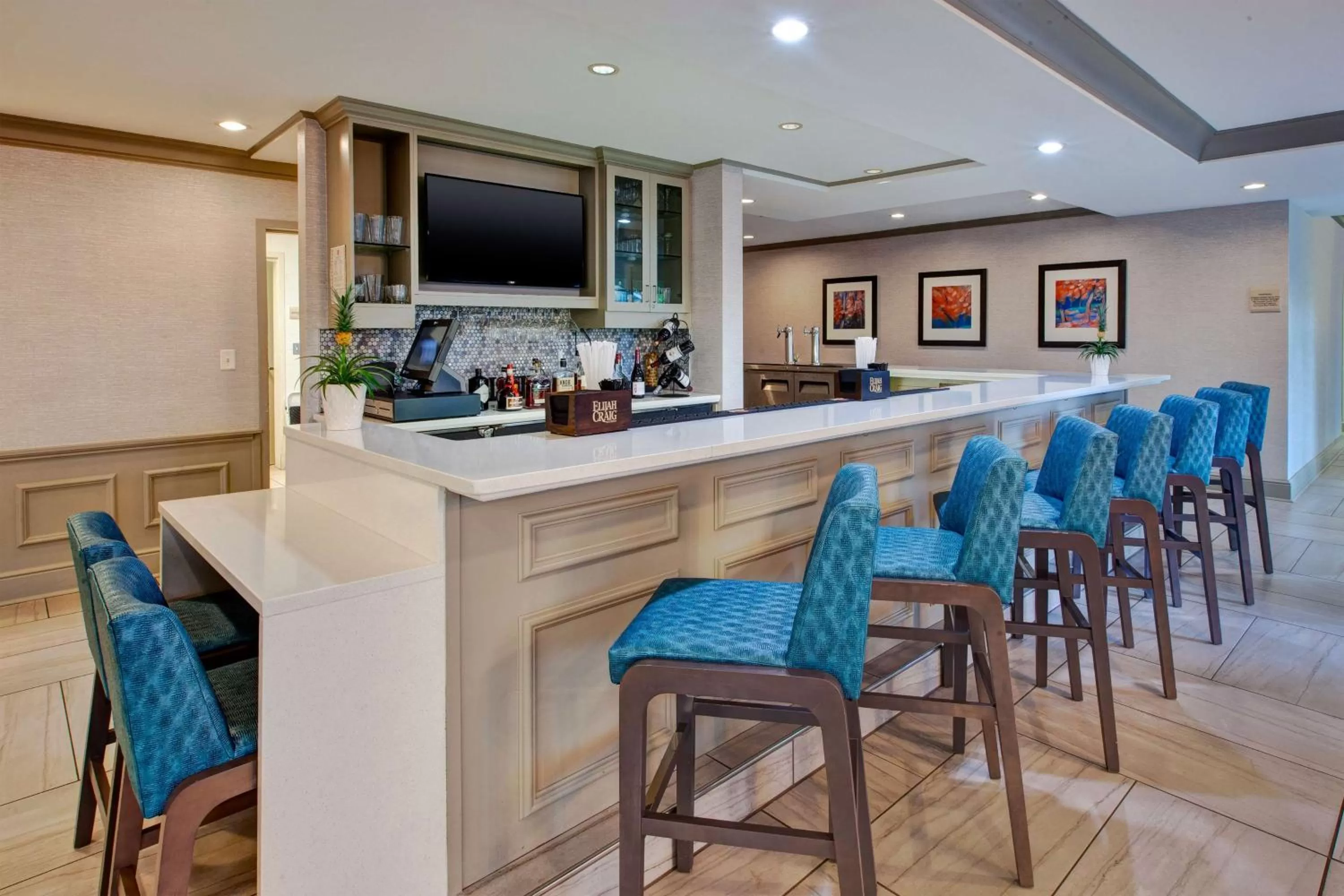 Lounge or bar in Hilton Garden Inn Dayton/ Beavercreek