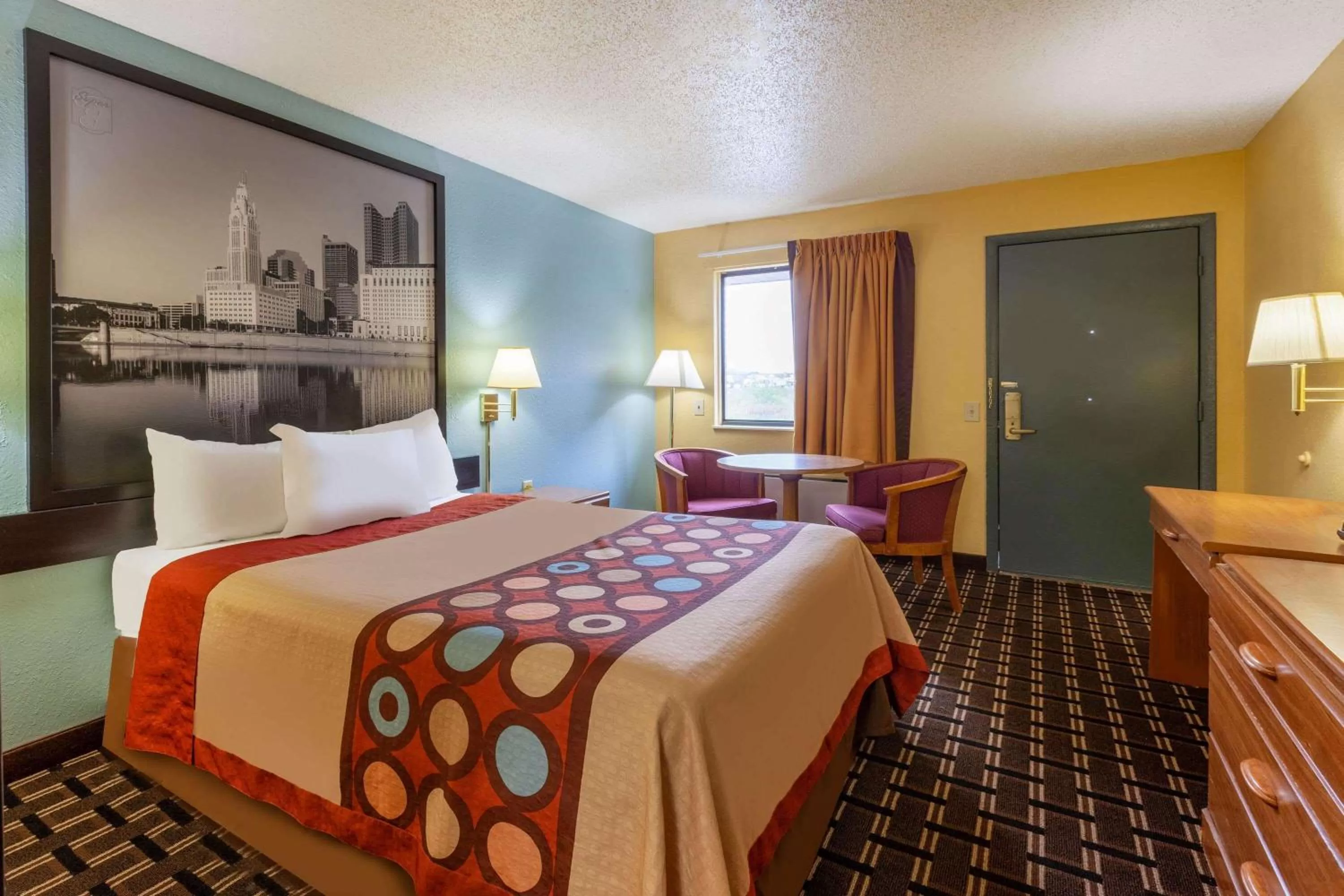 Bedroom, Bed in Super 8 by Wyndham Newcomerstown