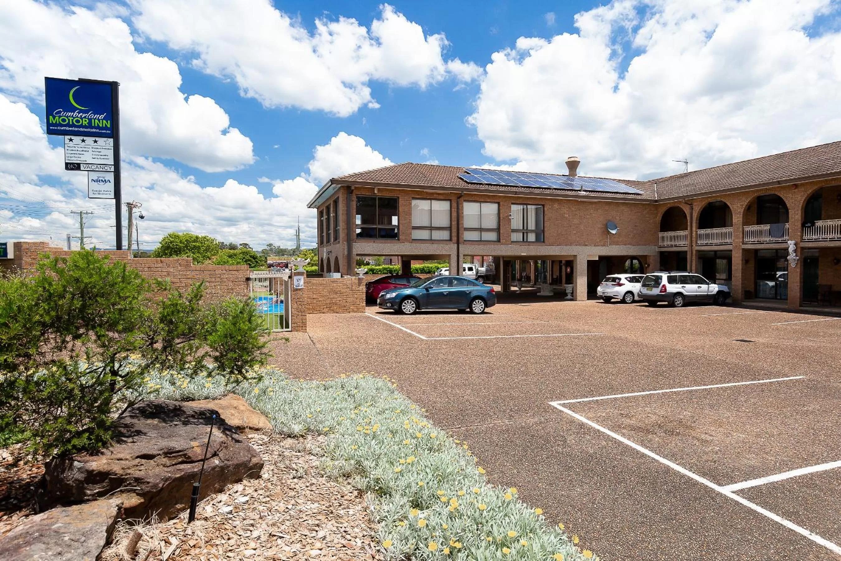 Property building in Cumberland Motor Inn