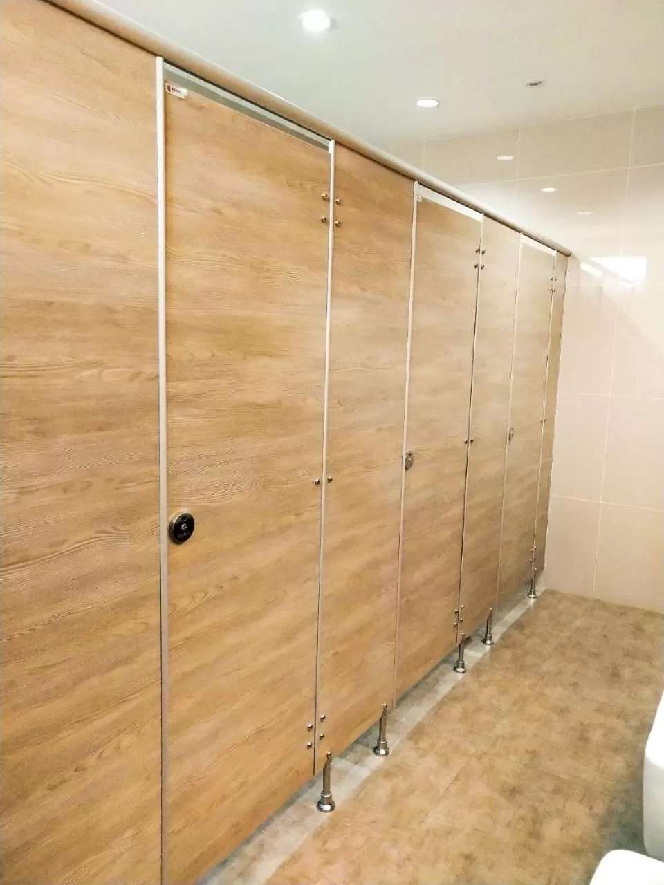 Toilet in โคโค่ โฮเทล KOCO Hotel