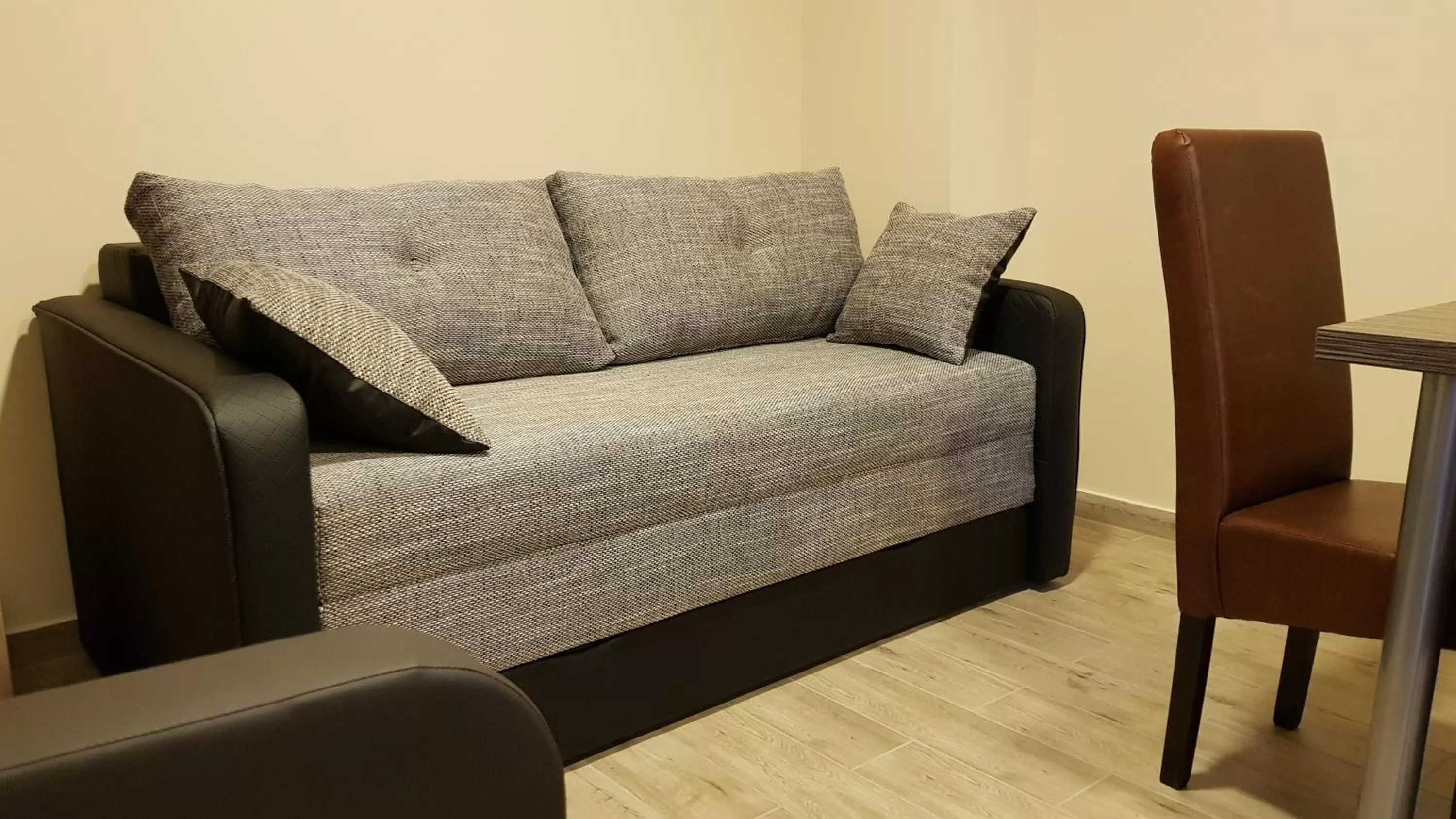 Central Panzió Gyula