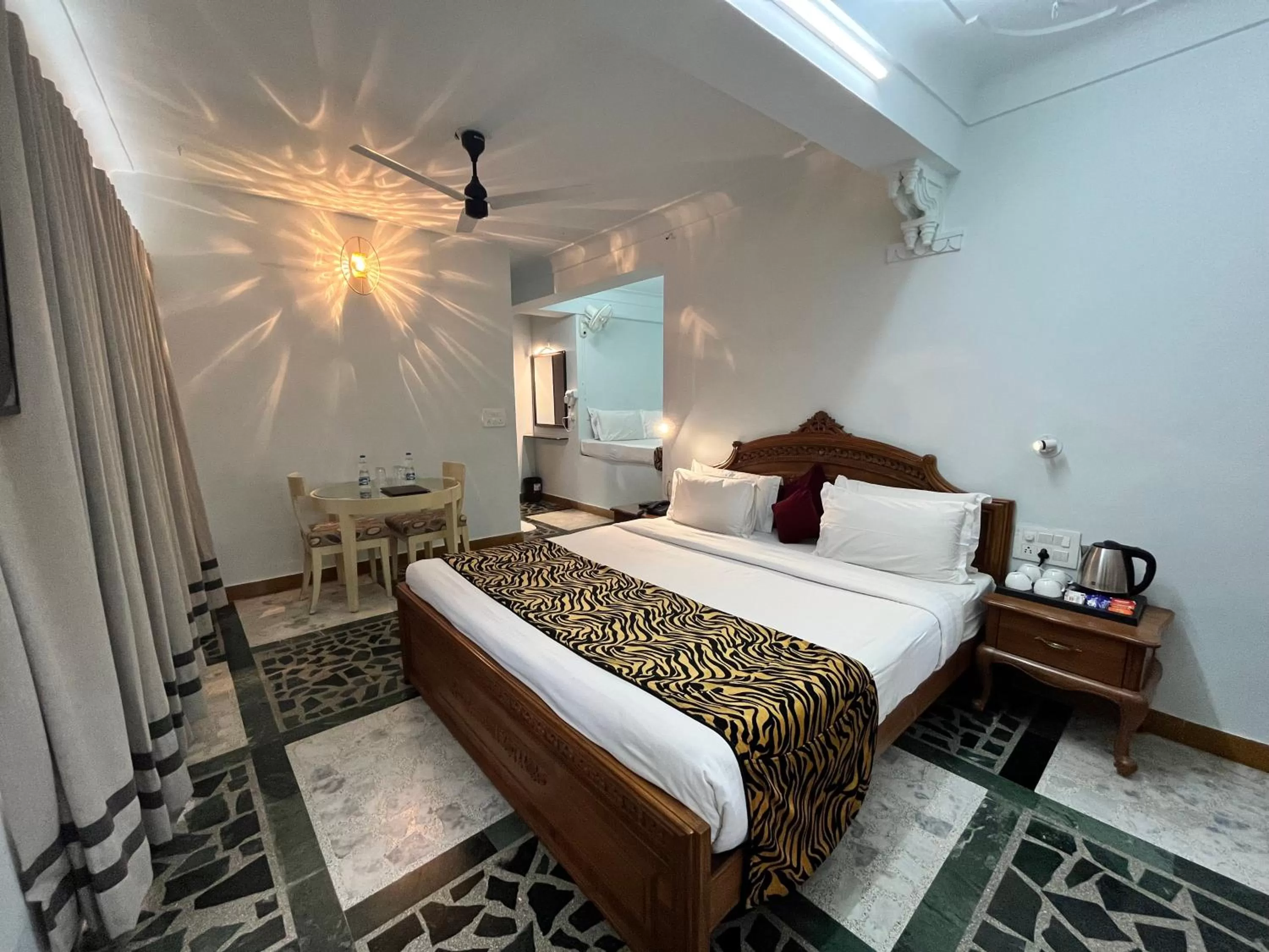 Photo of the whole room, Bed in Hotel The Tiger