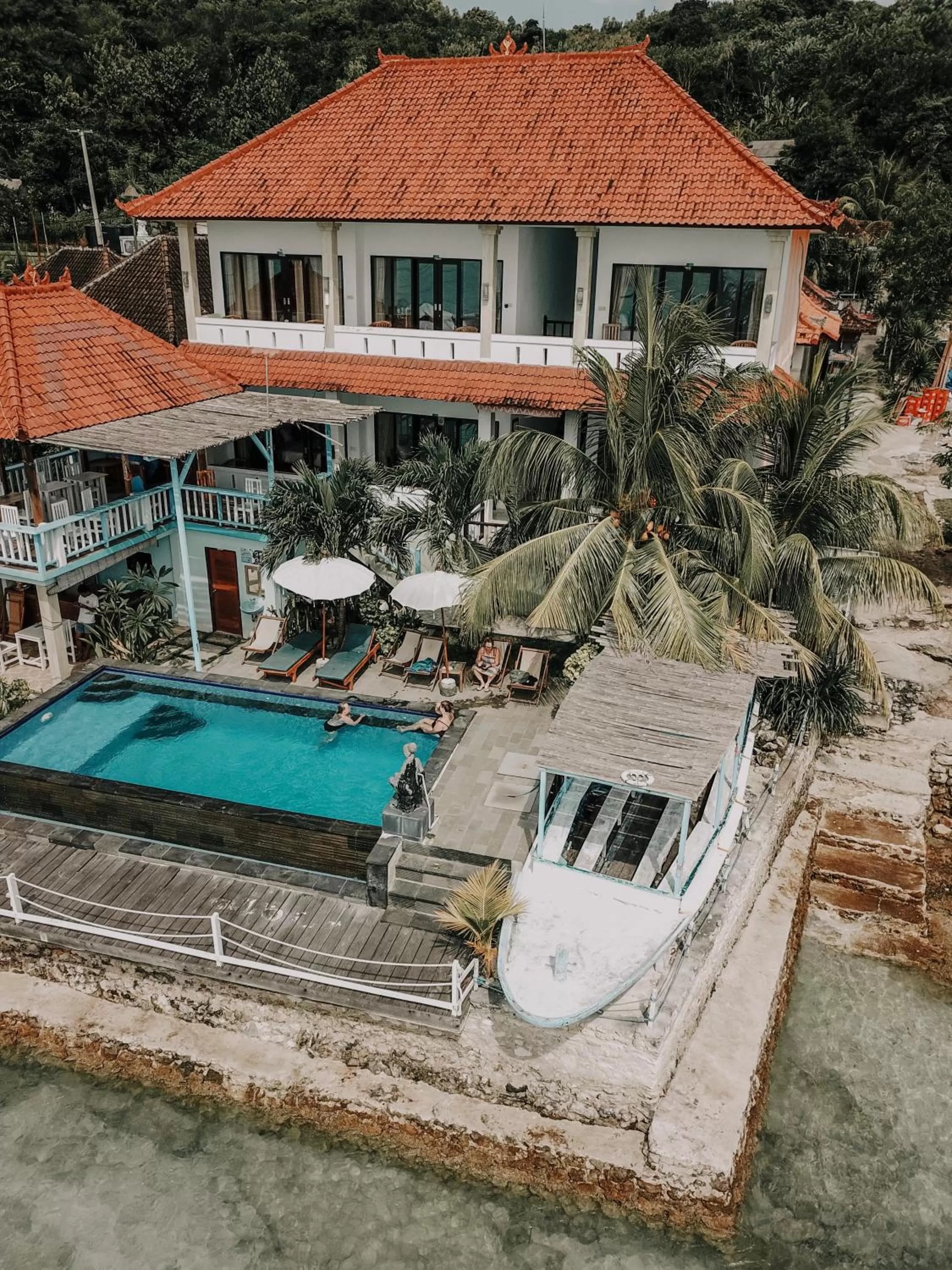 Property building in Aurora Beach View