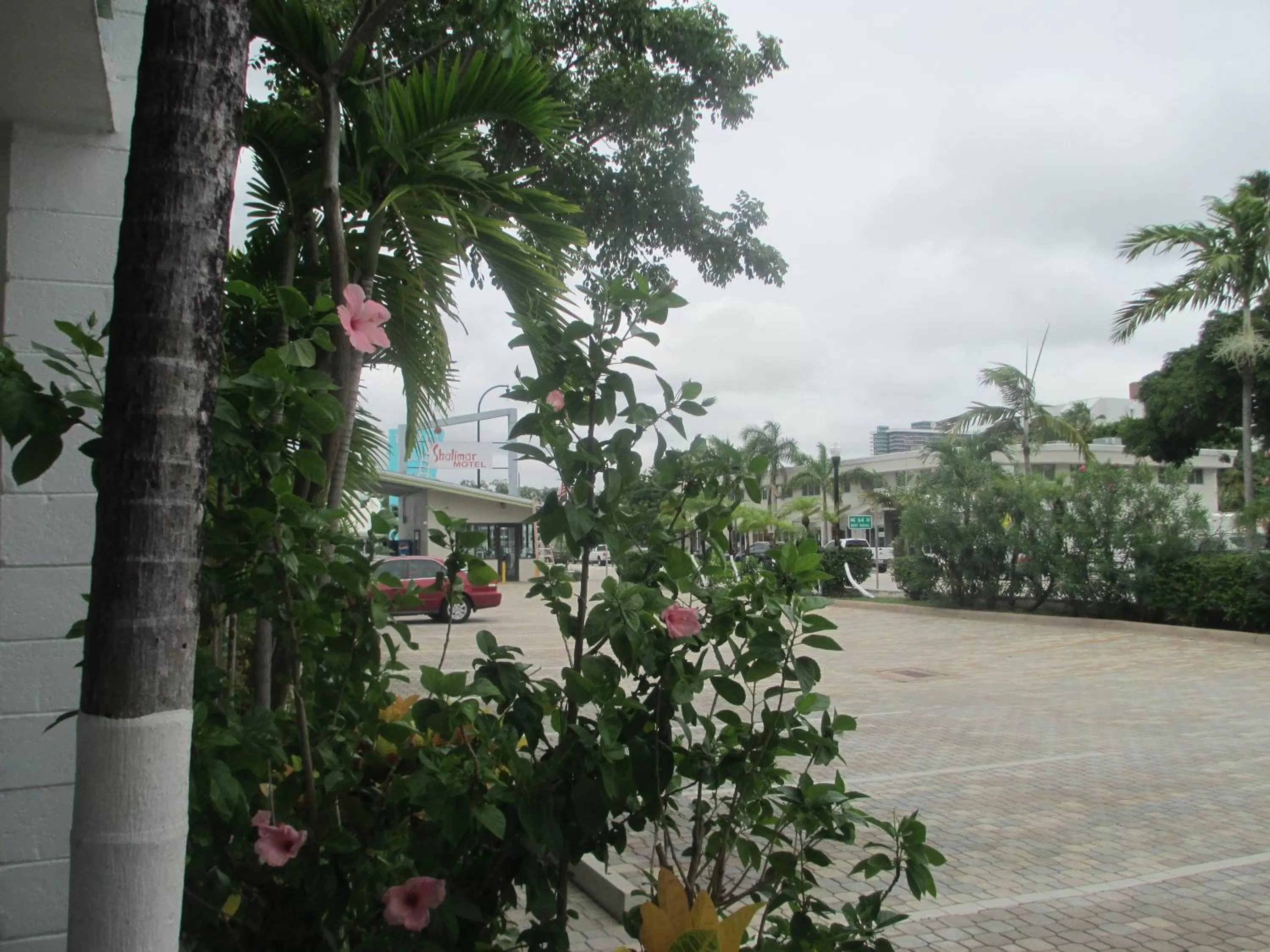 Decorative detail in Shalimar Motel