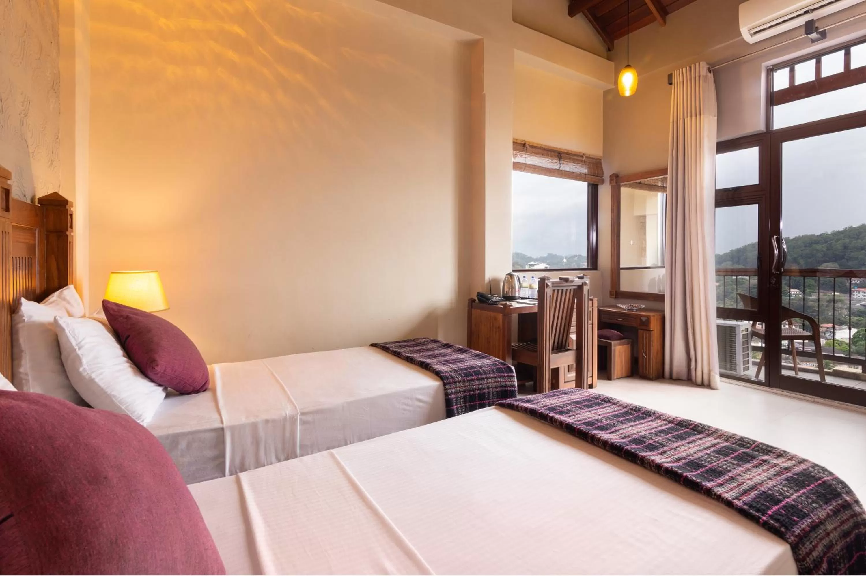 Photo of the whole room, Bed in Piumara Residence