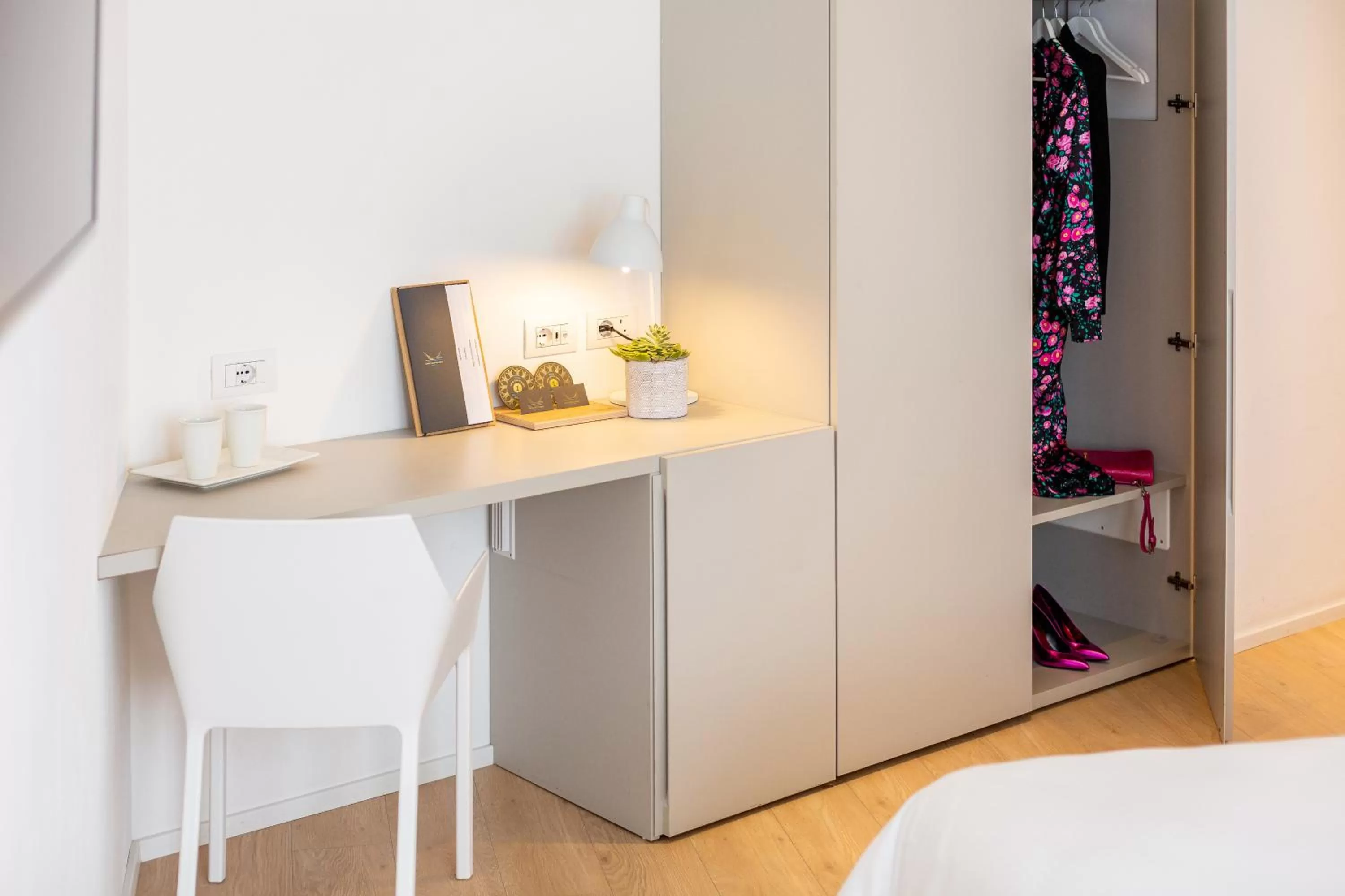 TV and multimedia, Bed in Hotel Lago Di Garda